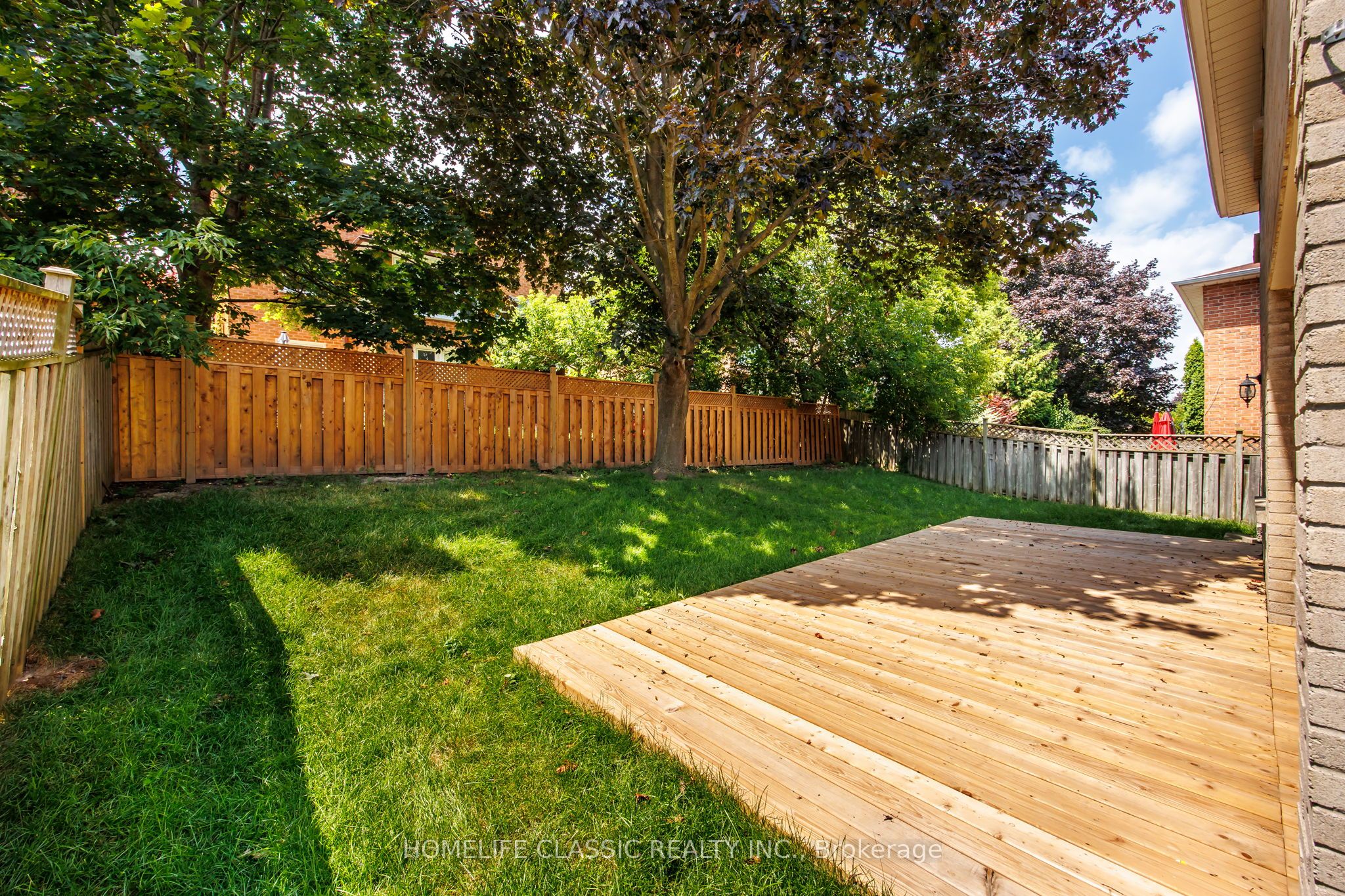 550 Dahlia Crescent Property Photo 34