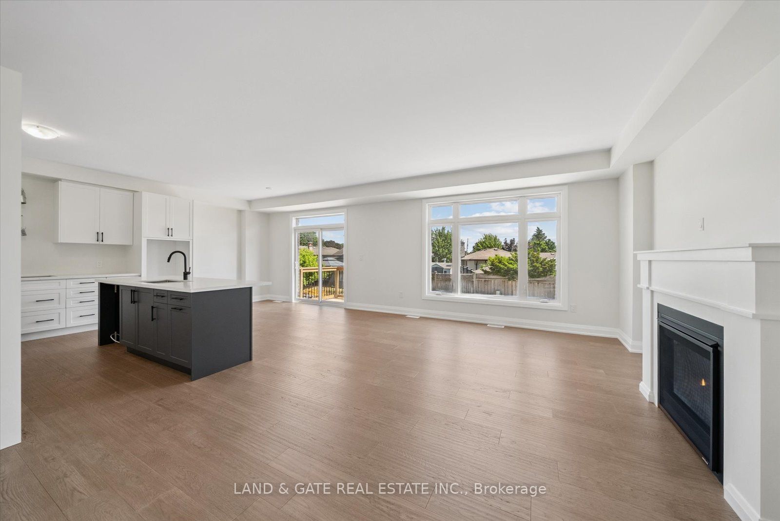 965 Queensdale Avenue Property Photo 5