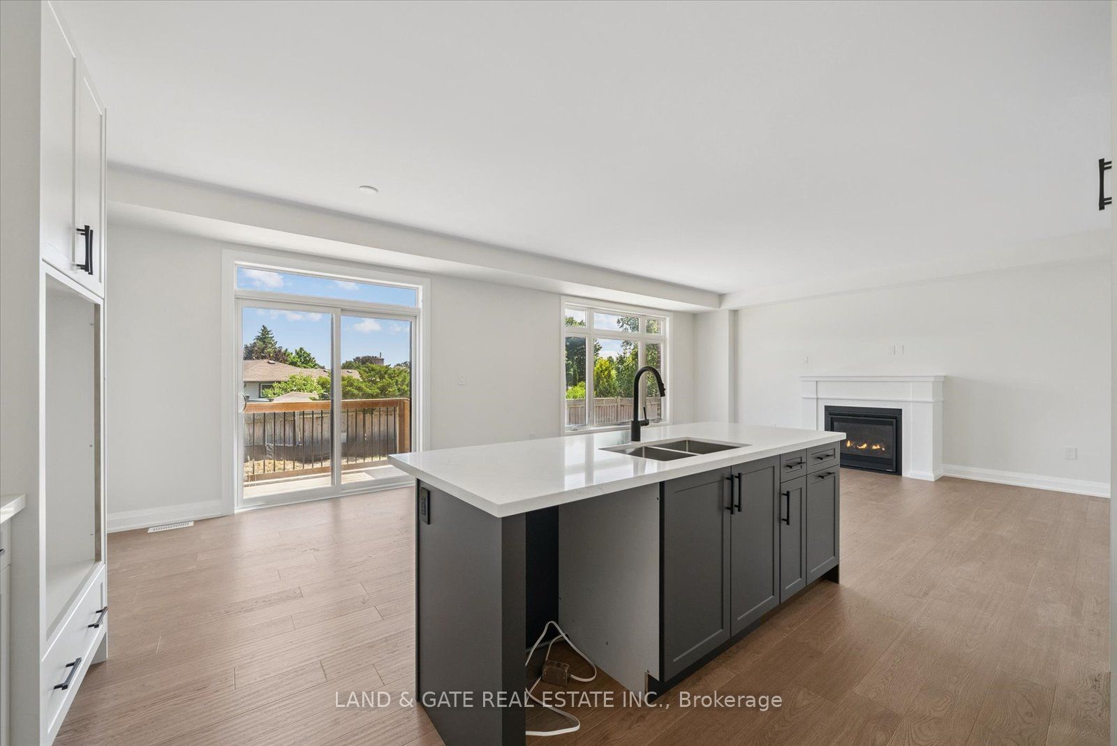 965 Queensdale Avenue Property Photo 12