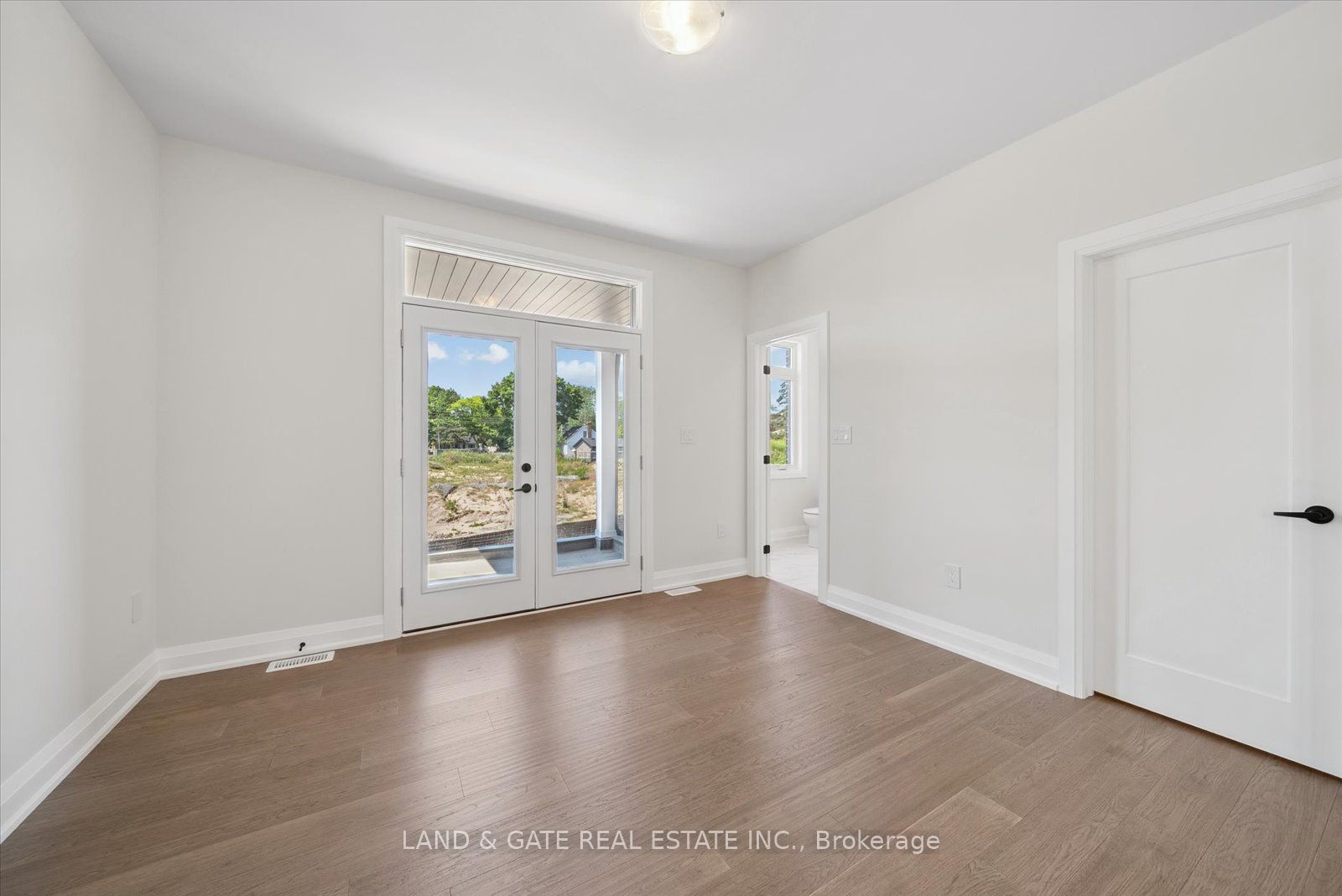 965 Queensdale Avenue Property Photo 26