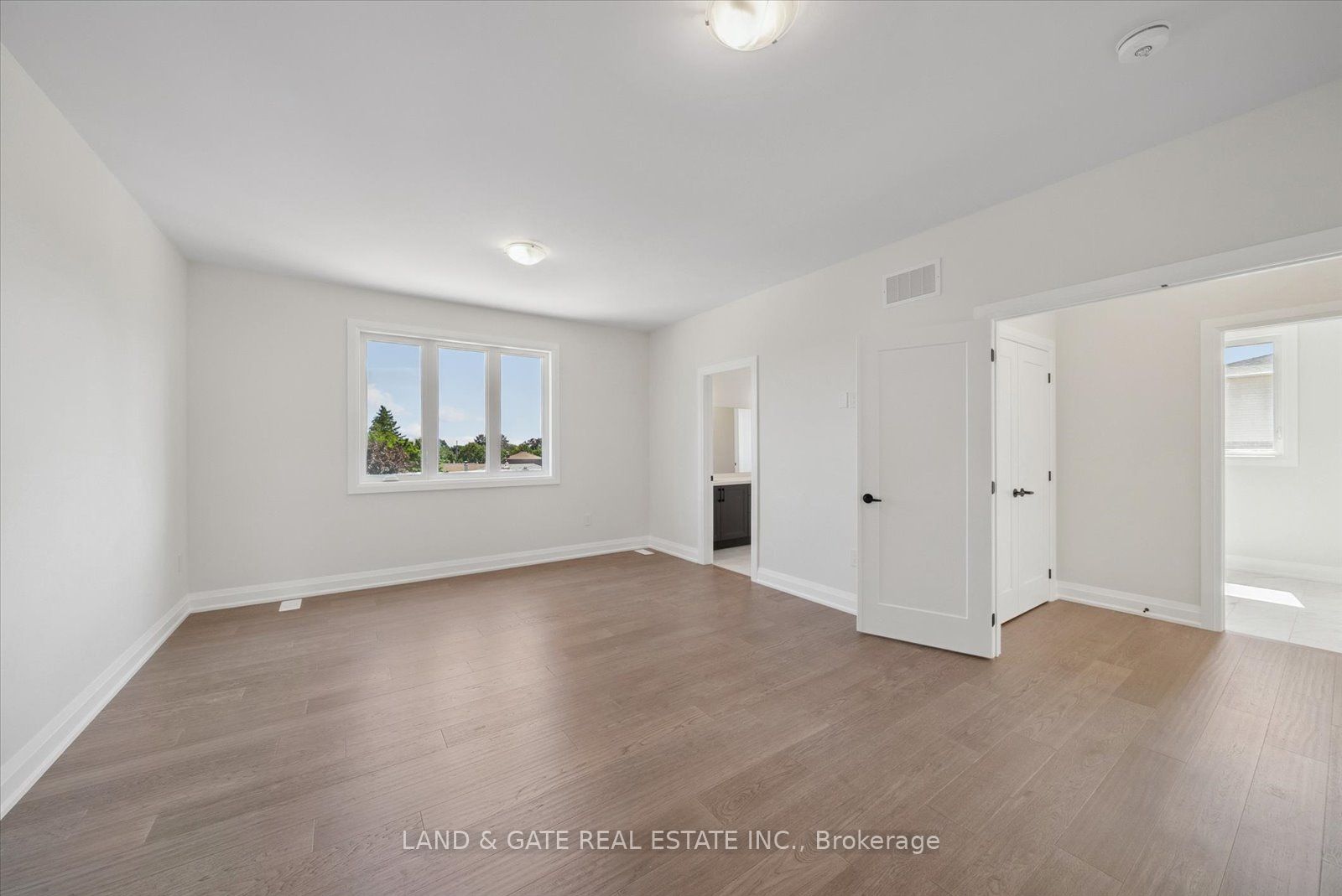 965 Queensdale Avenue Property Photo 31