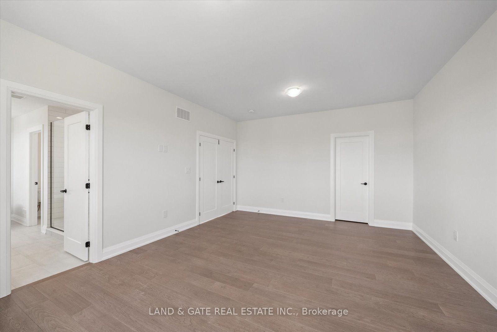 965 Queensdale Avenue Property Photo 32