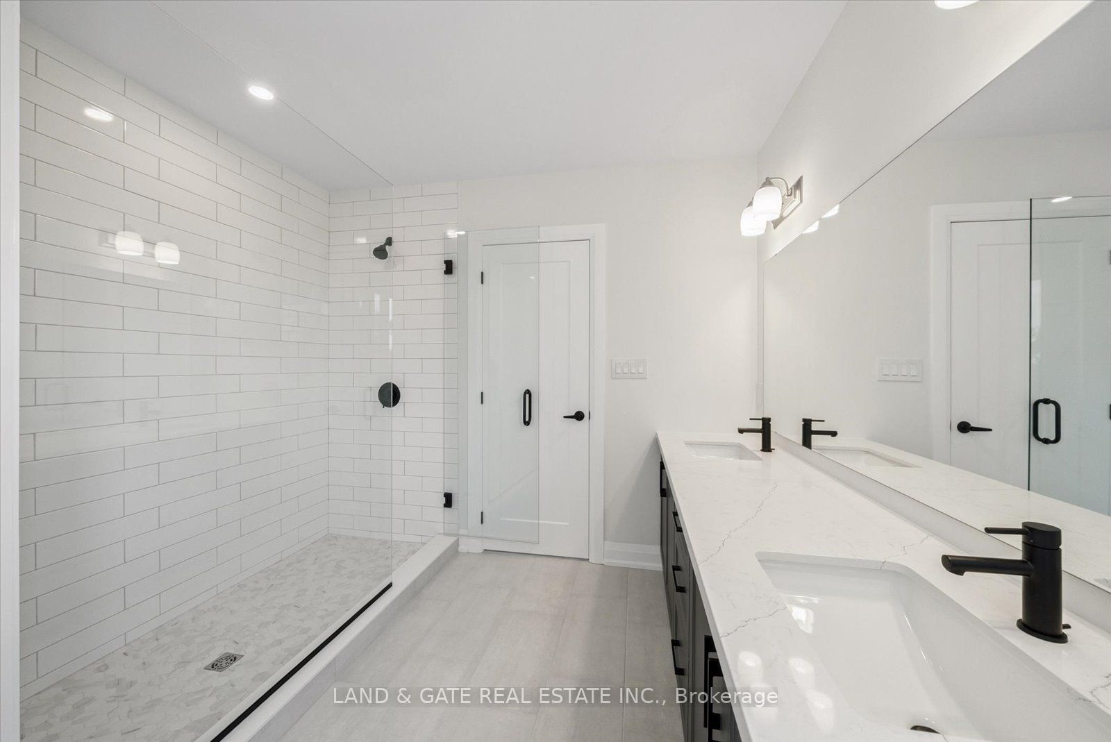 965 Queensdale Avenue Property Photo 35