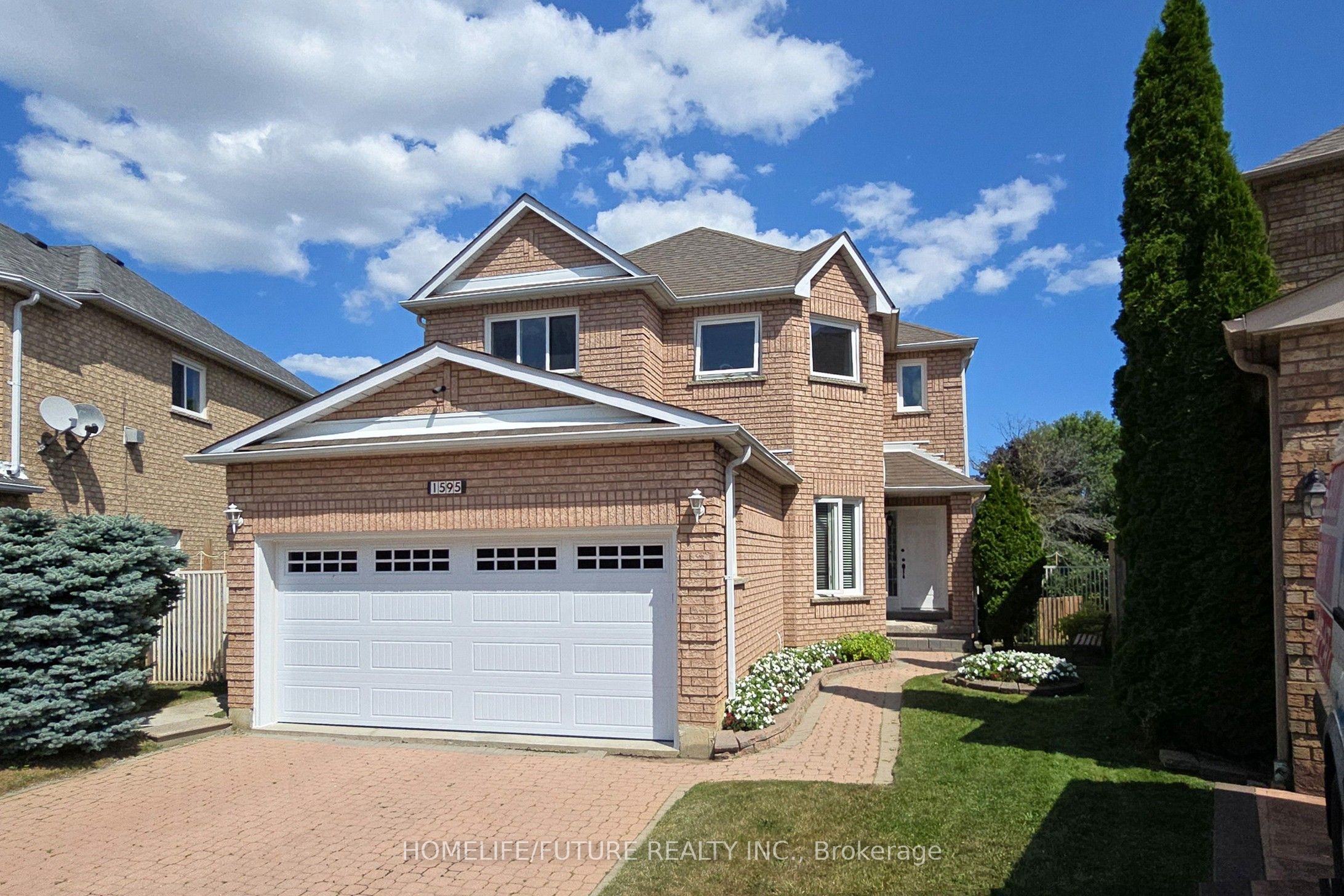 1595 Deerhurst Court Property Photo 1