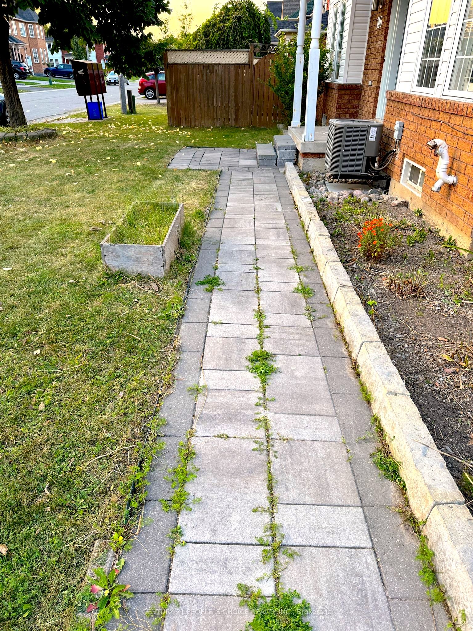146 Stokely Crescent Property Photo 4