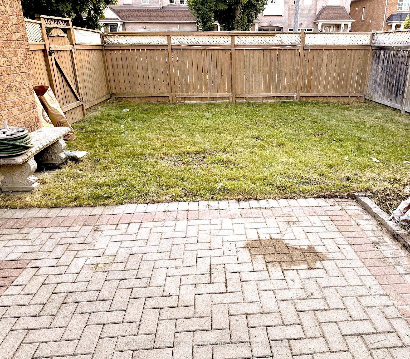 146 Stokely Crescent Property Photo 22