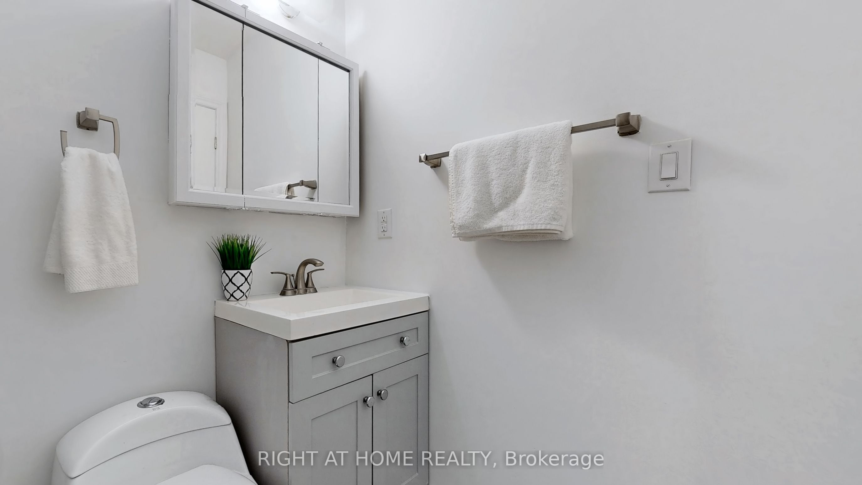 12a Kenmore Avenue Property Photo 14
