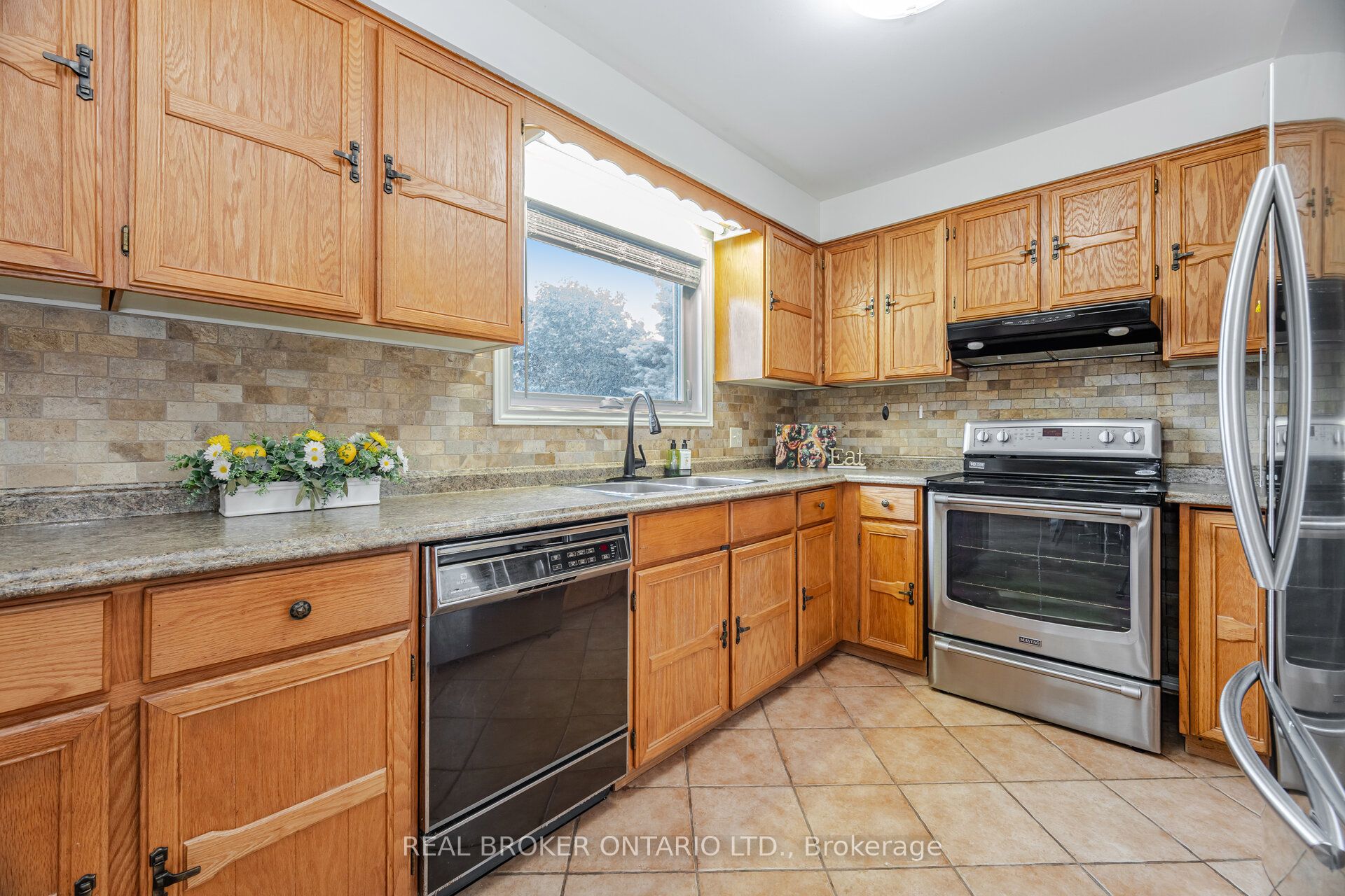 206 Gwendolyn Street Property Photo 11