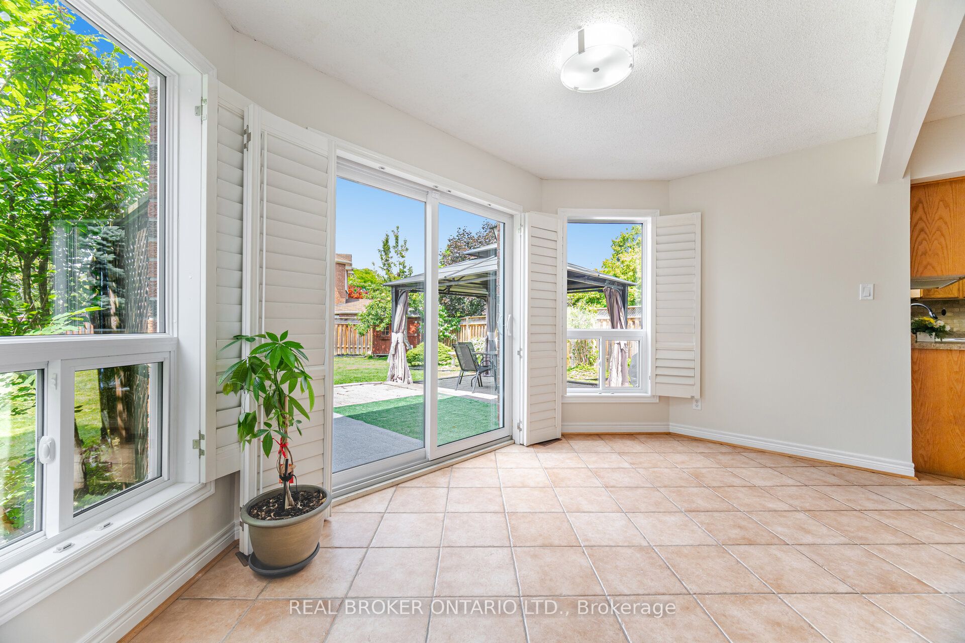206 Gwendolyn Street Property Photo 15