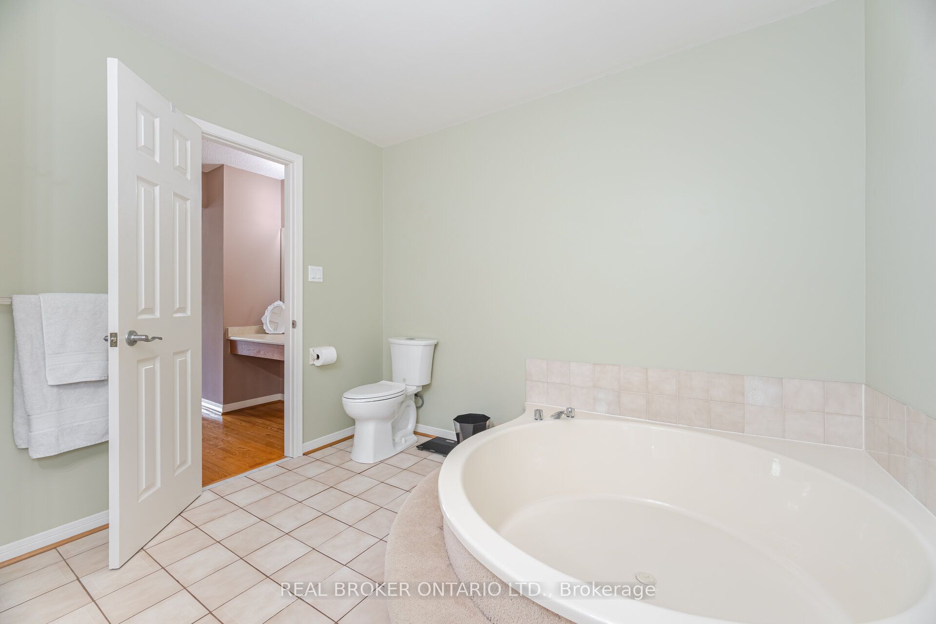 206 Gwendolyn Street Property Photo 31