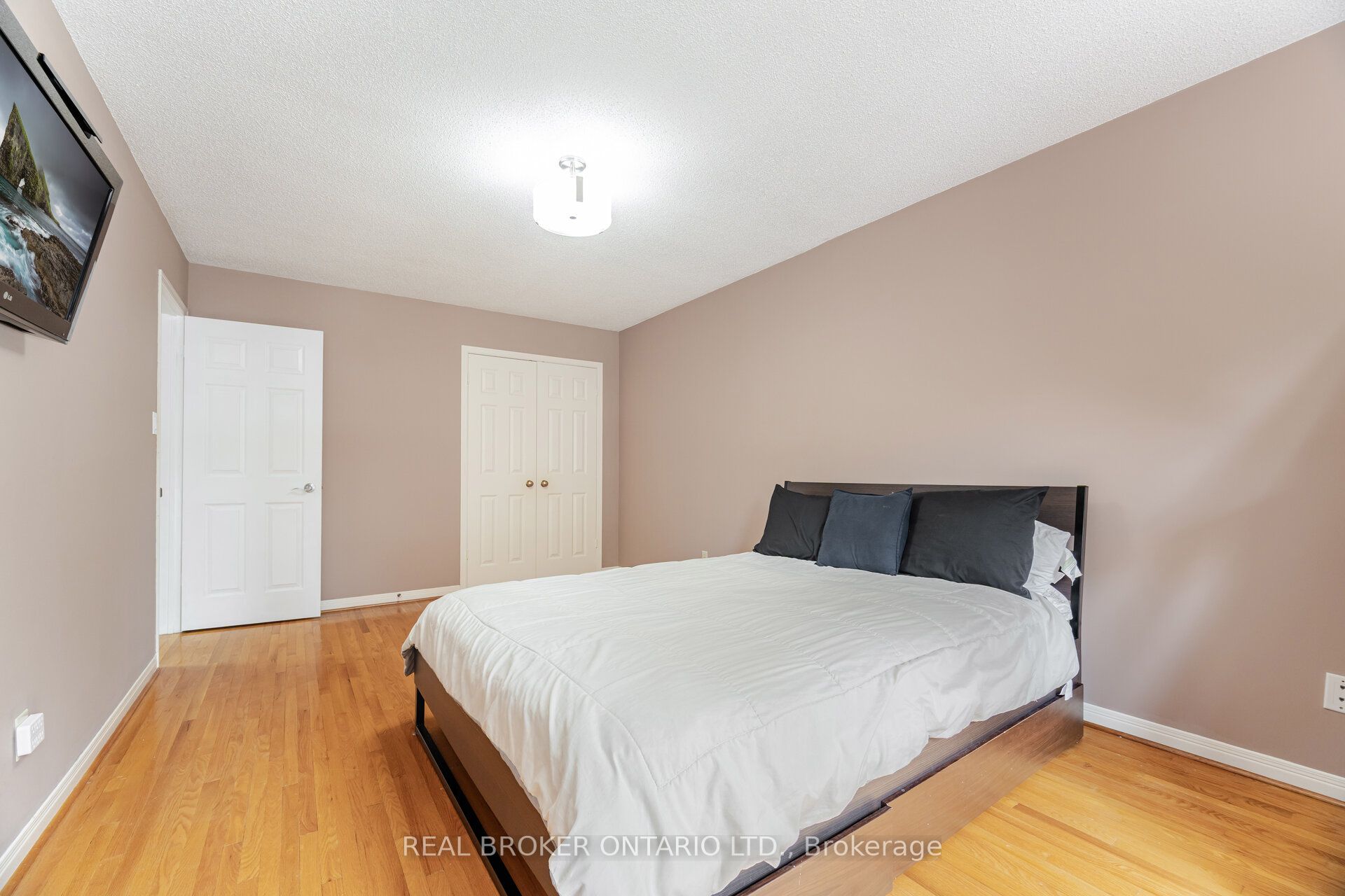 206 Gwendolyn Street Property Photo 33