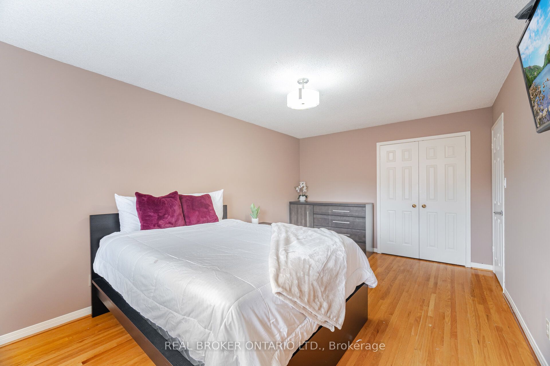 206 Gwendolyn Street Property Photo 35
