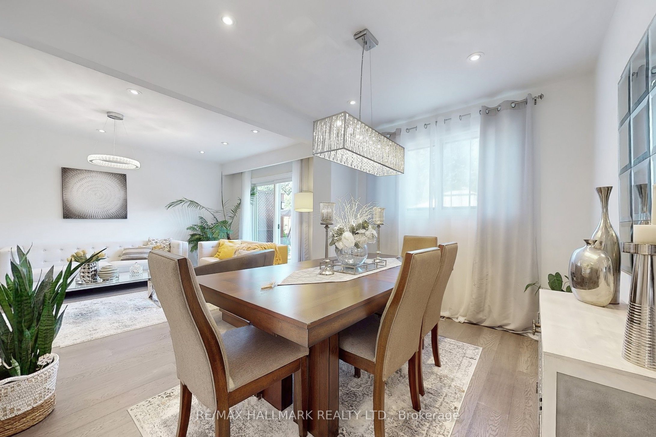249 Kensington Crescent Property Photo 8