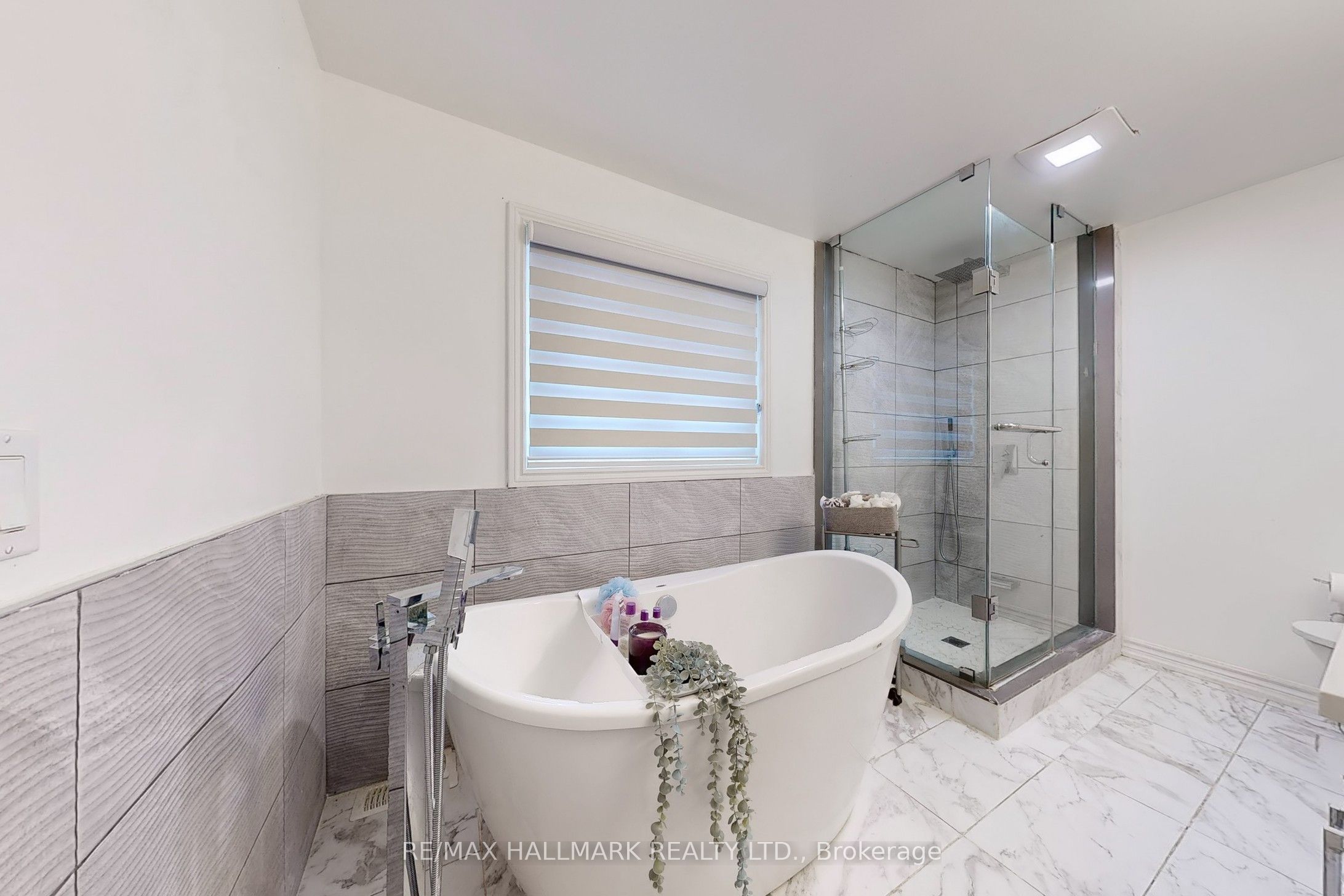 249 Kensington Crescent Property Photo 21