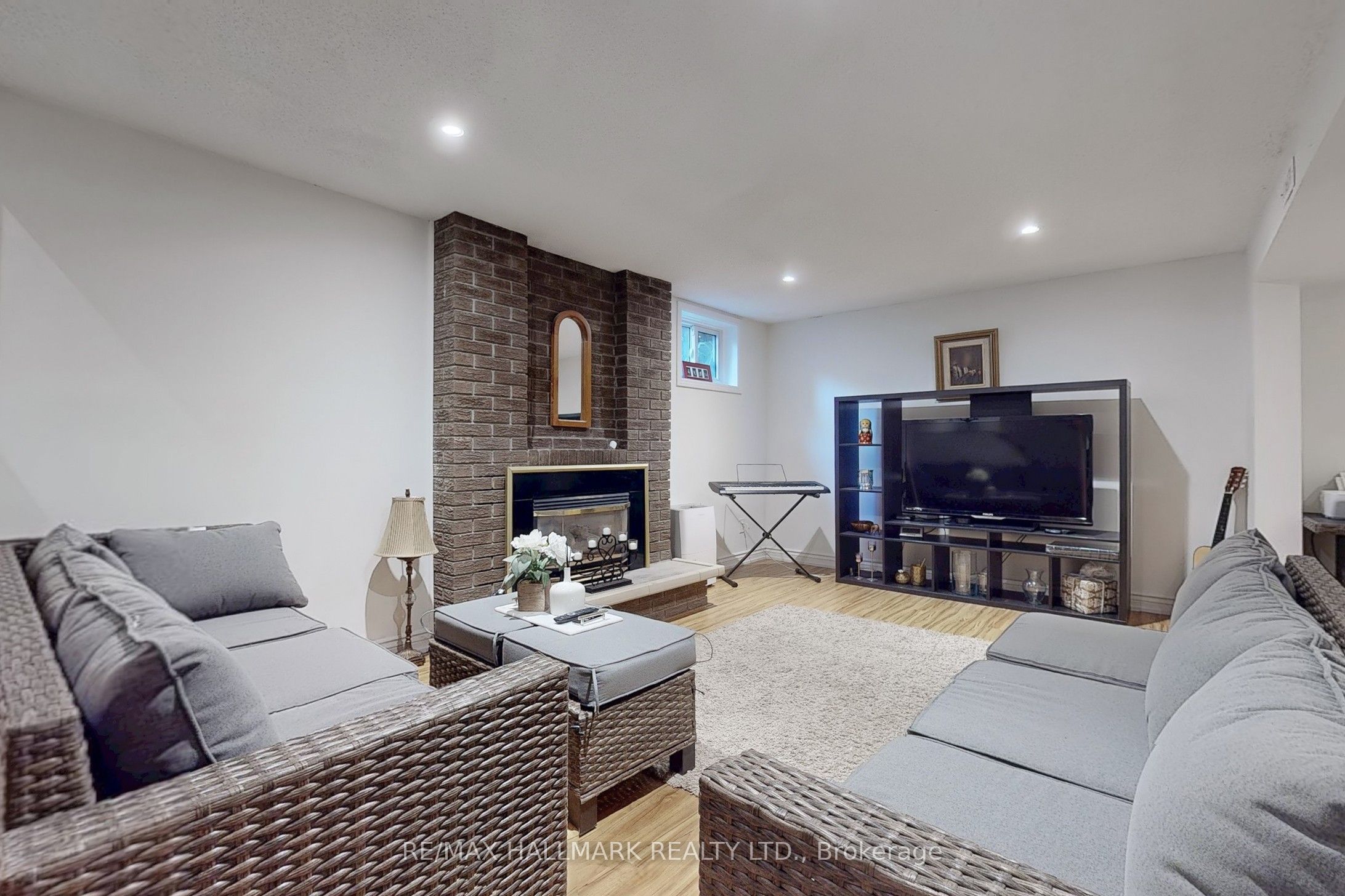 249 Kensington Crescent Property Photo 40