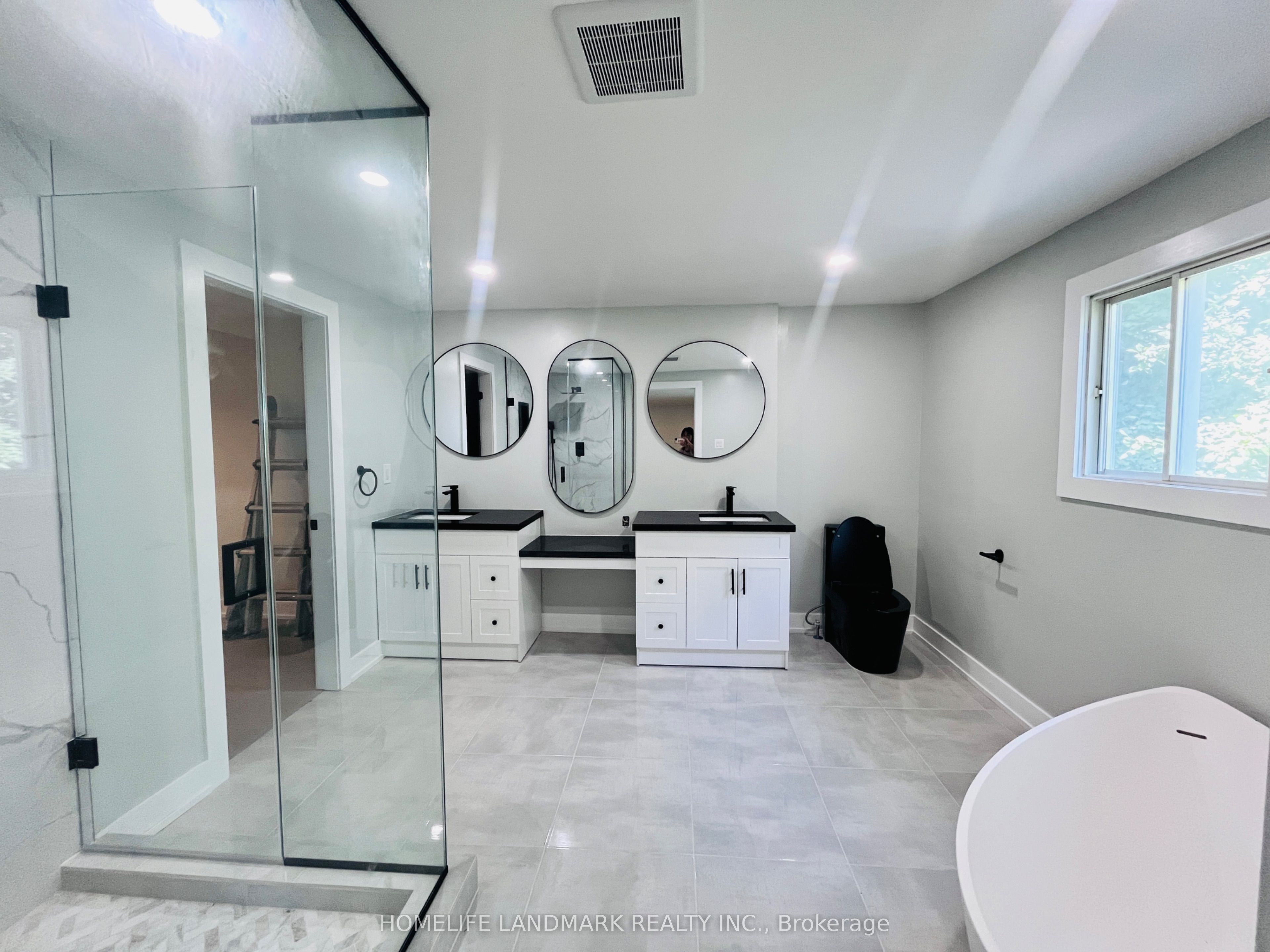 1638 Middleton Street Main & 2nd Floor Property Photo 17