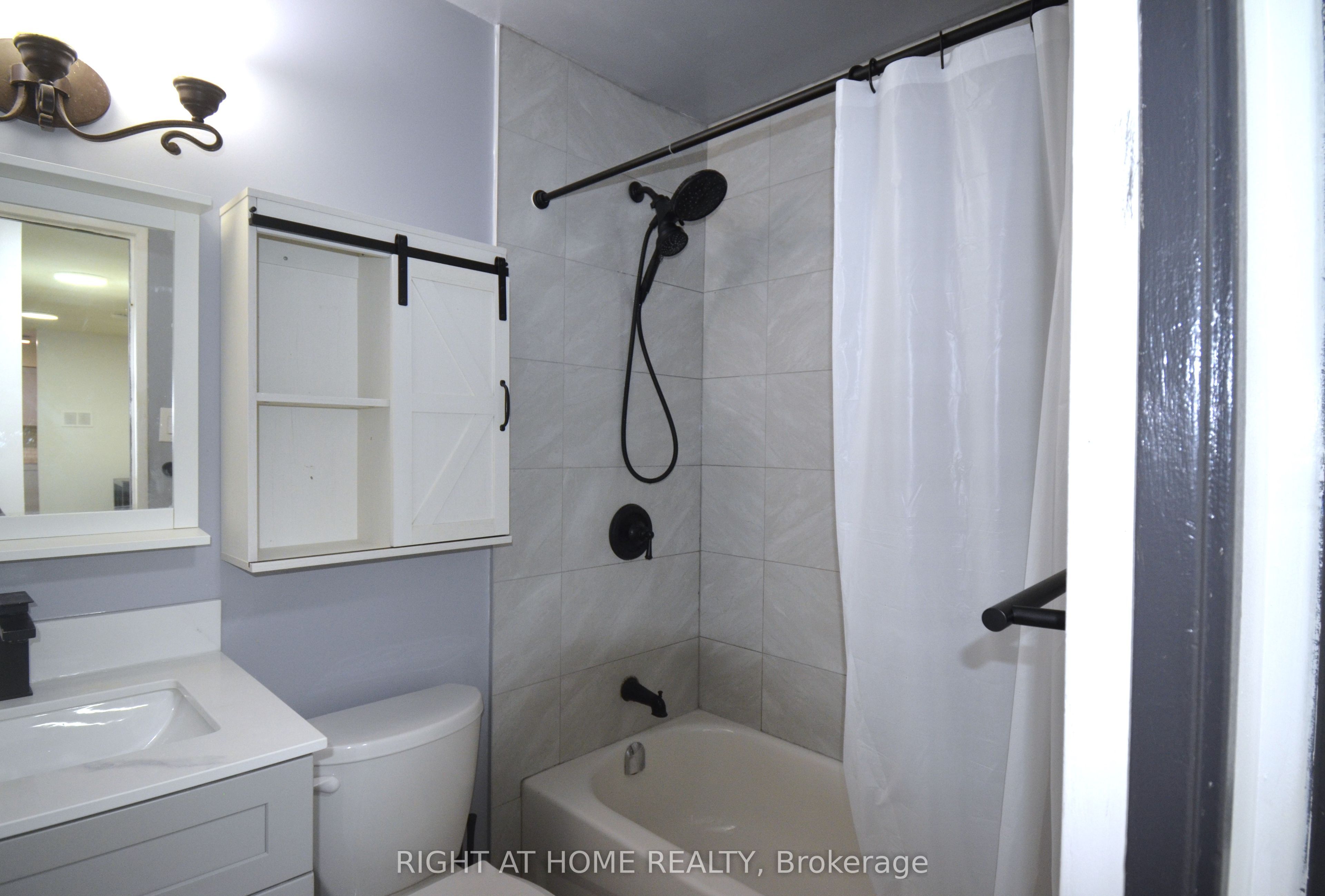 100 Dundalk Drive 216 Property Photo 17