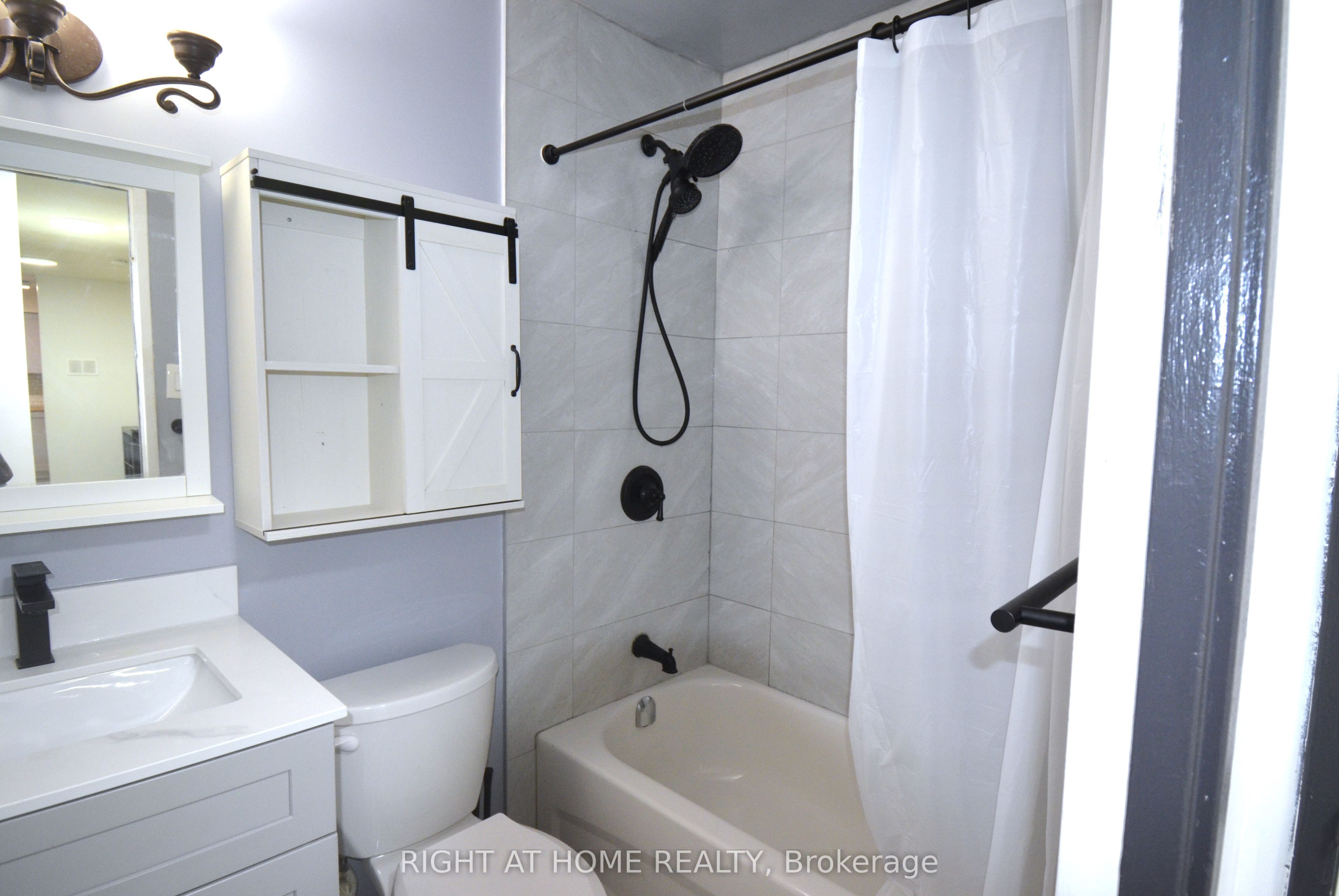 100 Dundalk Drive 216 Property Photo 18