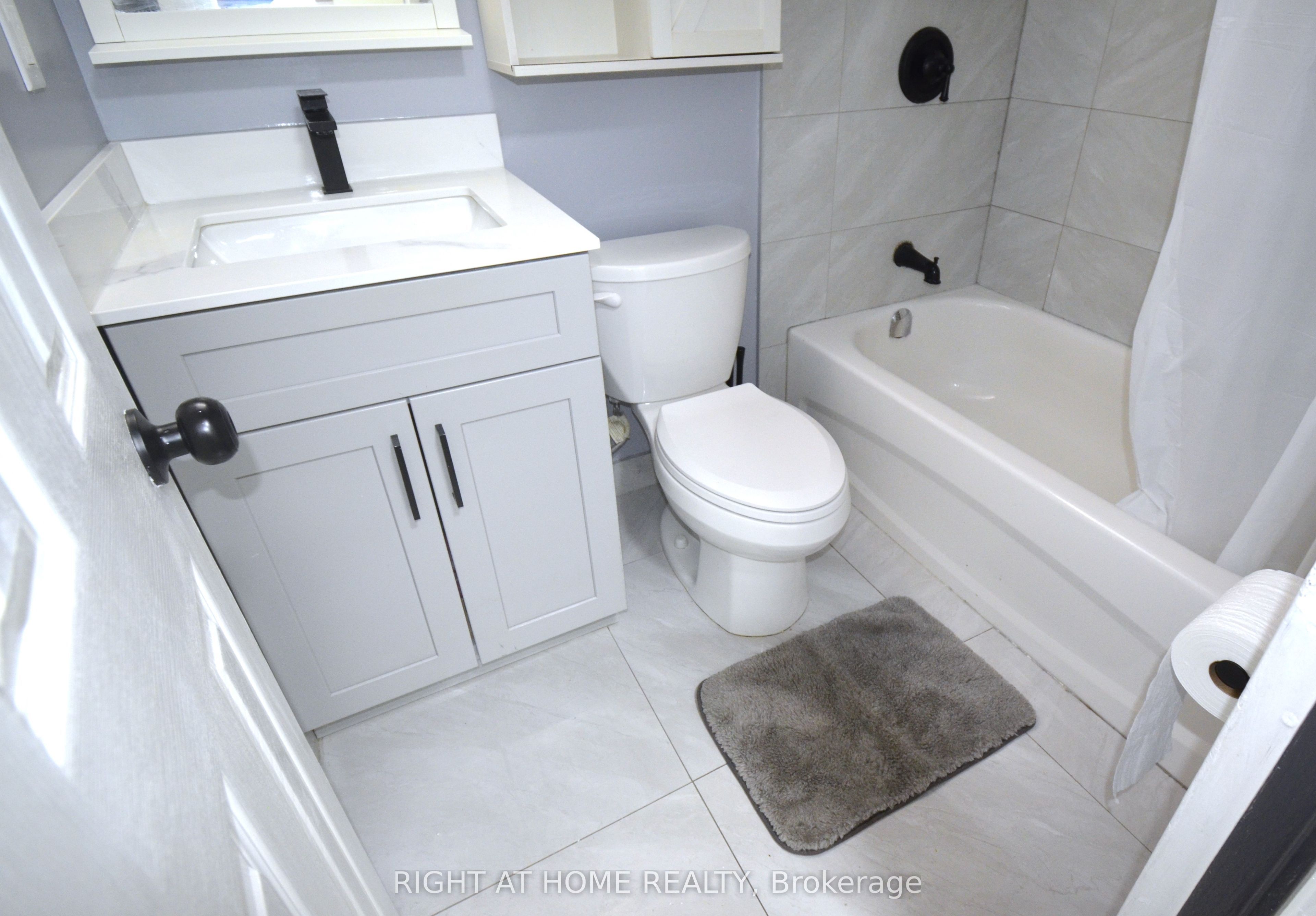 100 Dundalk Drive 216 Property Photo 19