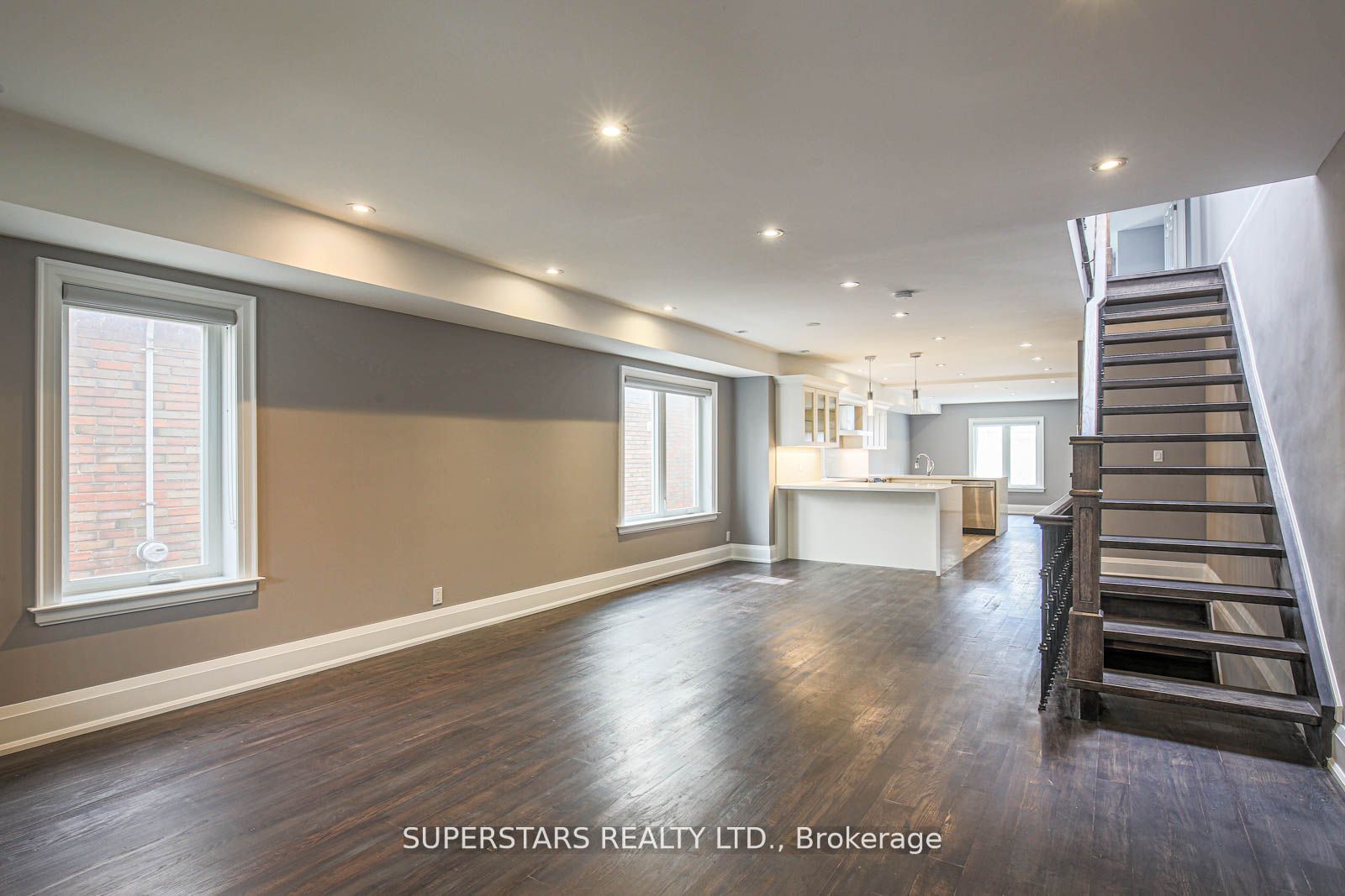 235 Victor Avenue Property Photo 4