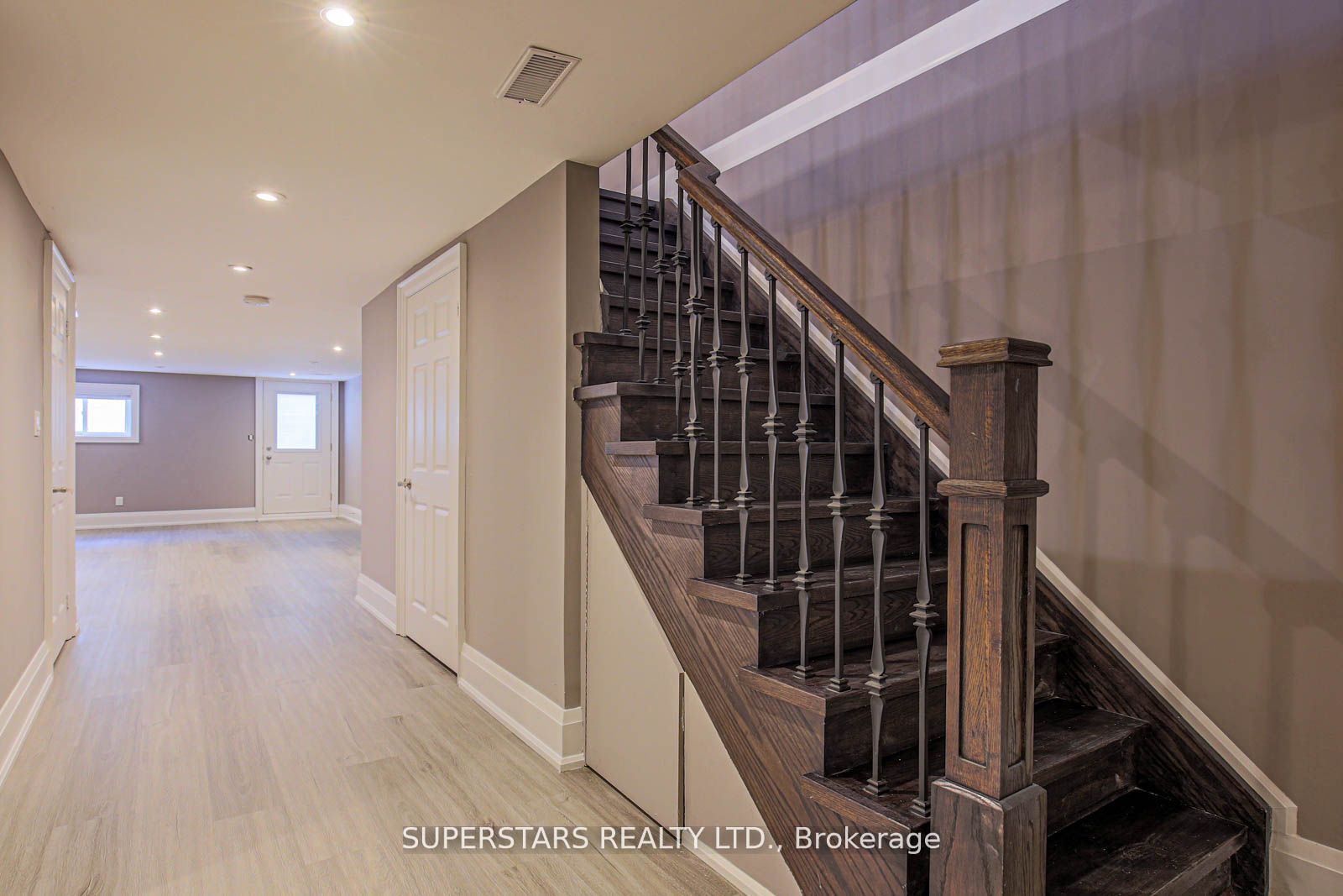 235 Victor Avenue Property Photo 21