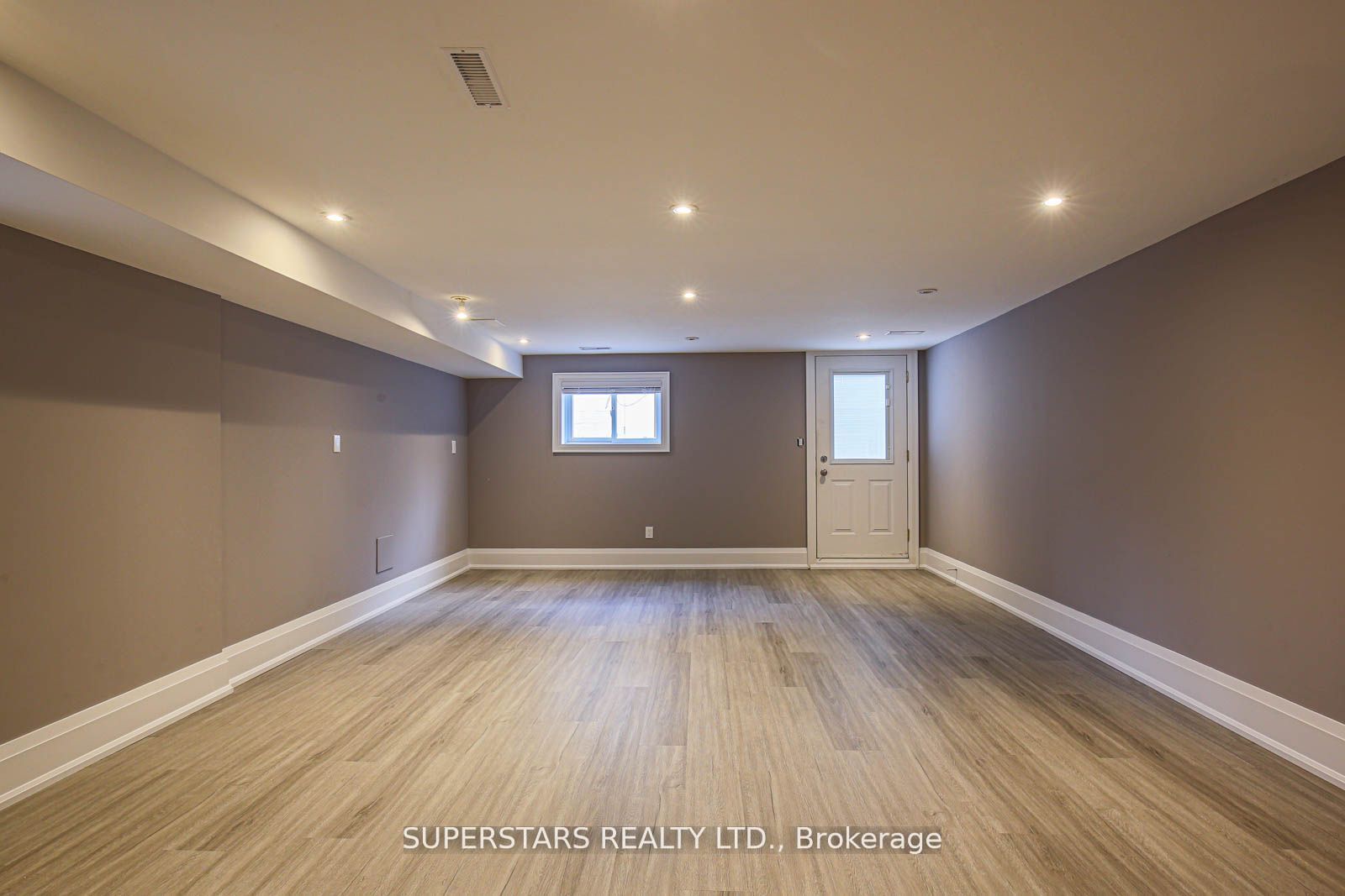 235 Victor Avenue Property Photo 23