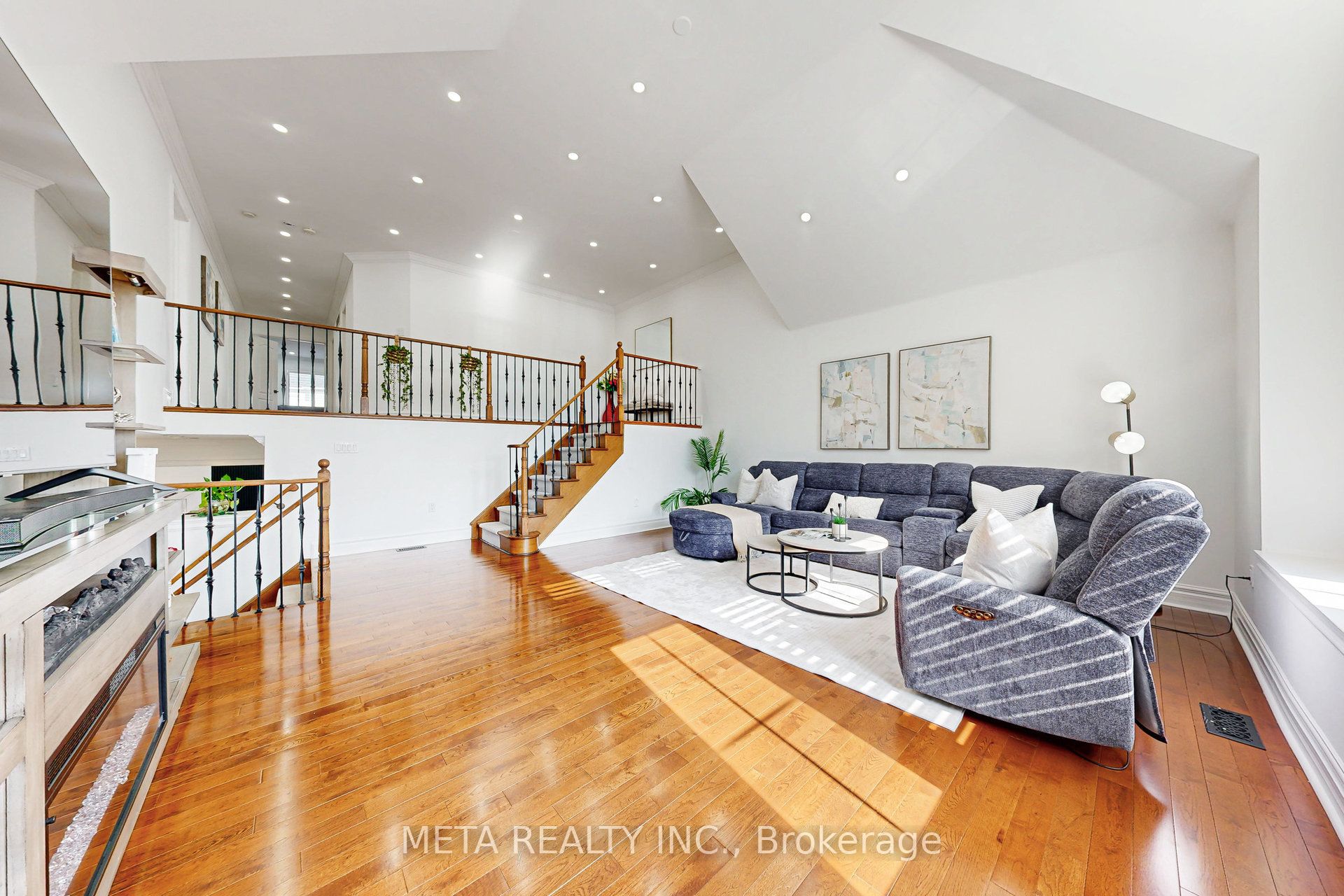 1681 Yardley St Property Photo