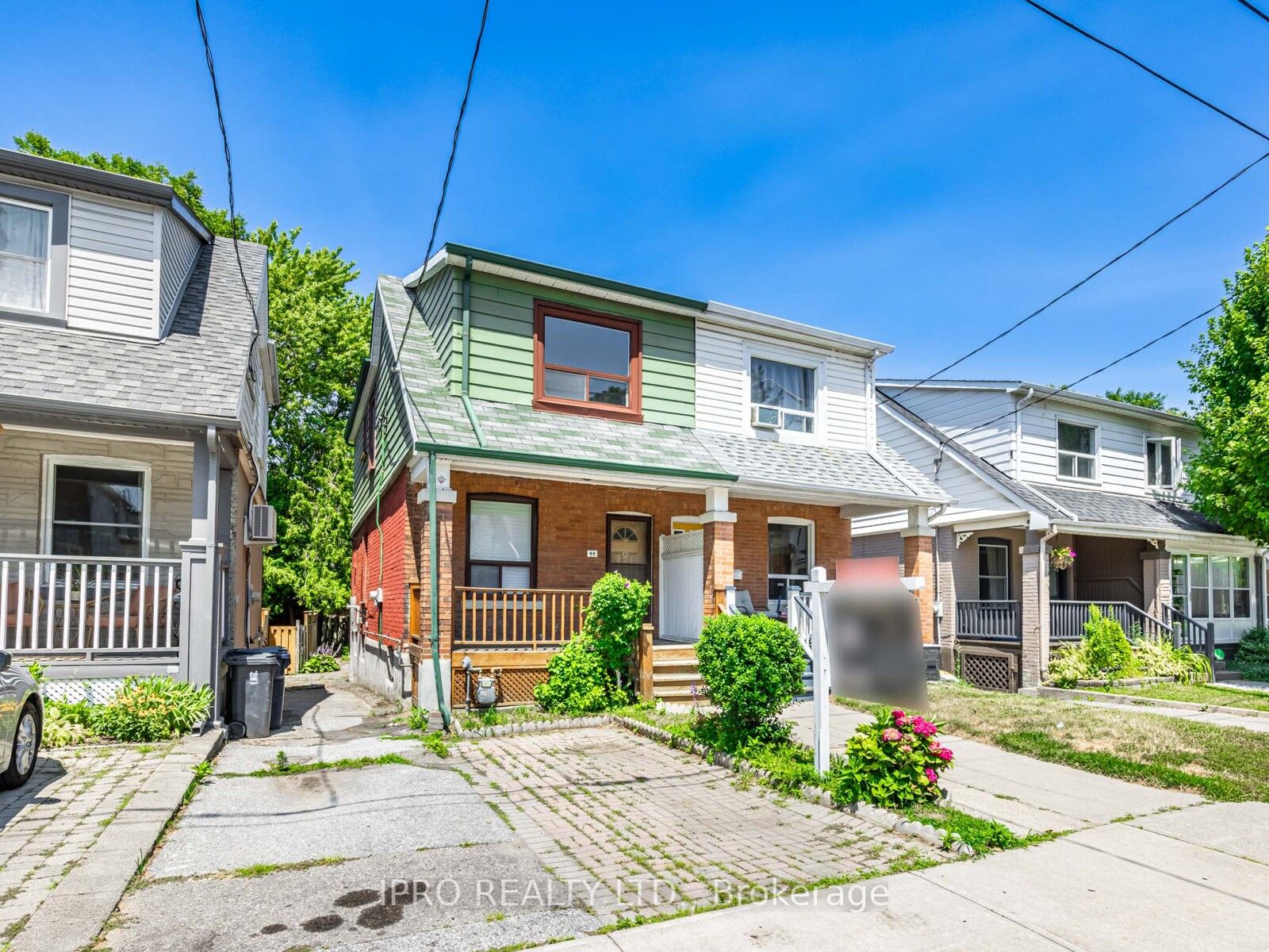 44 Queensdale Avenue Property Photo 1