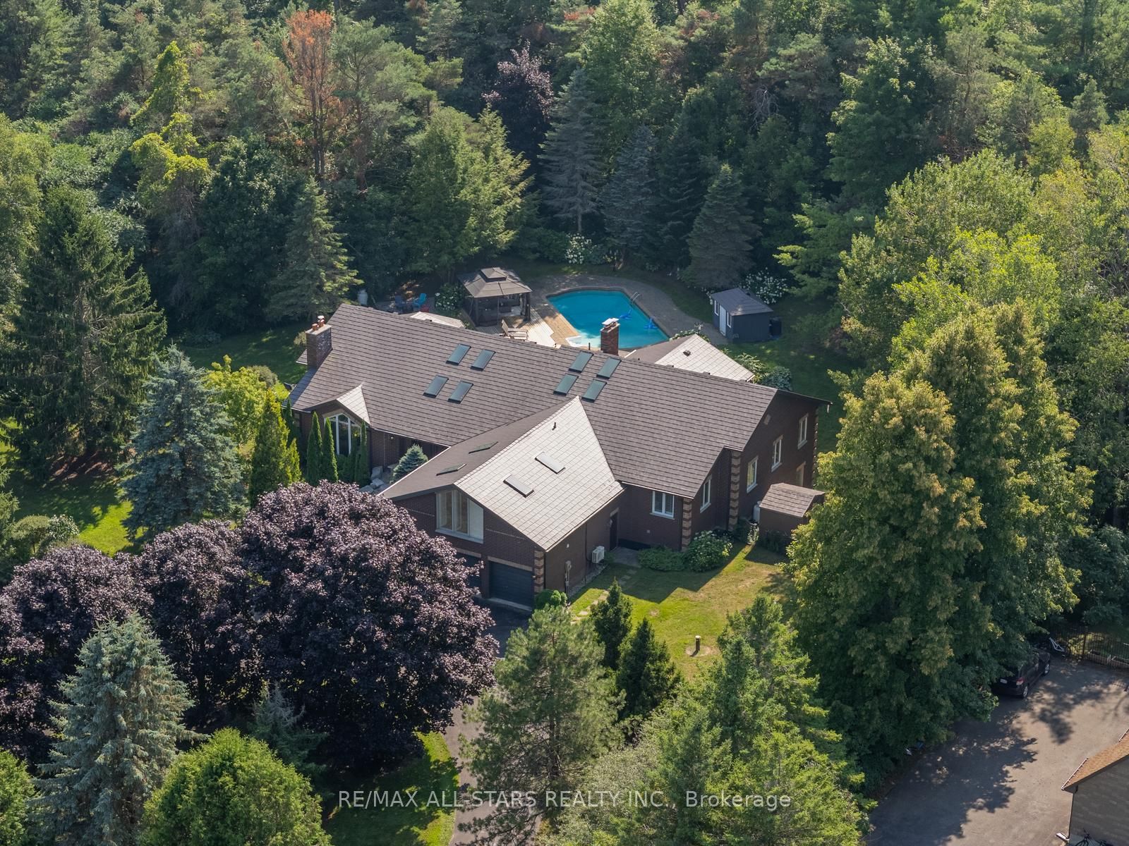 64 Woodbridge Cir Property Photo 1