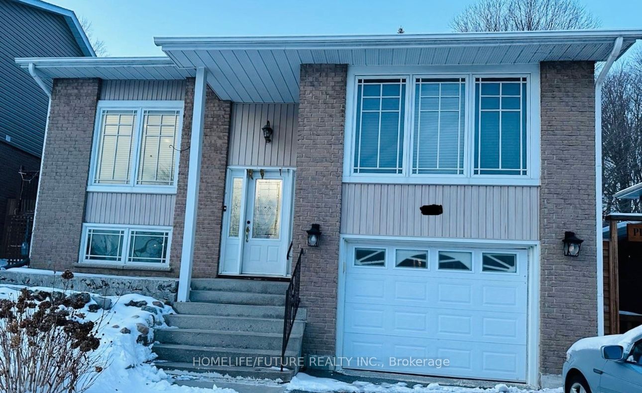 481 Paddington Cres Property Photo 1