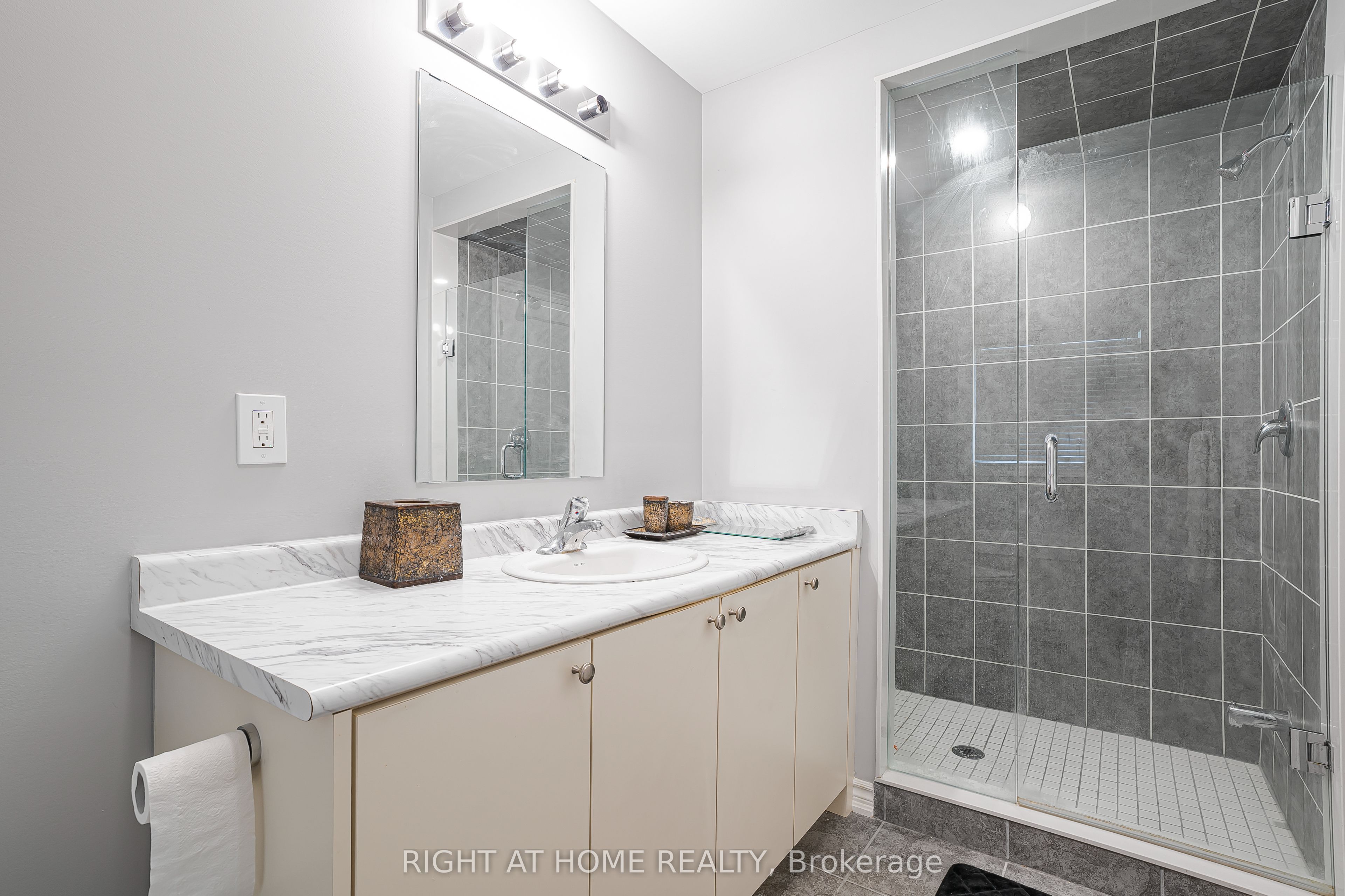 192 Closson Drive Property Photo 11