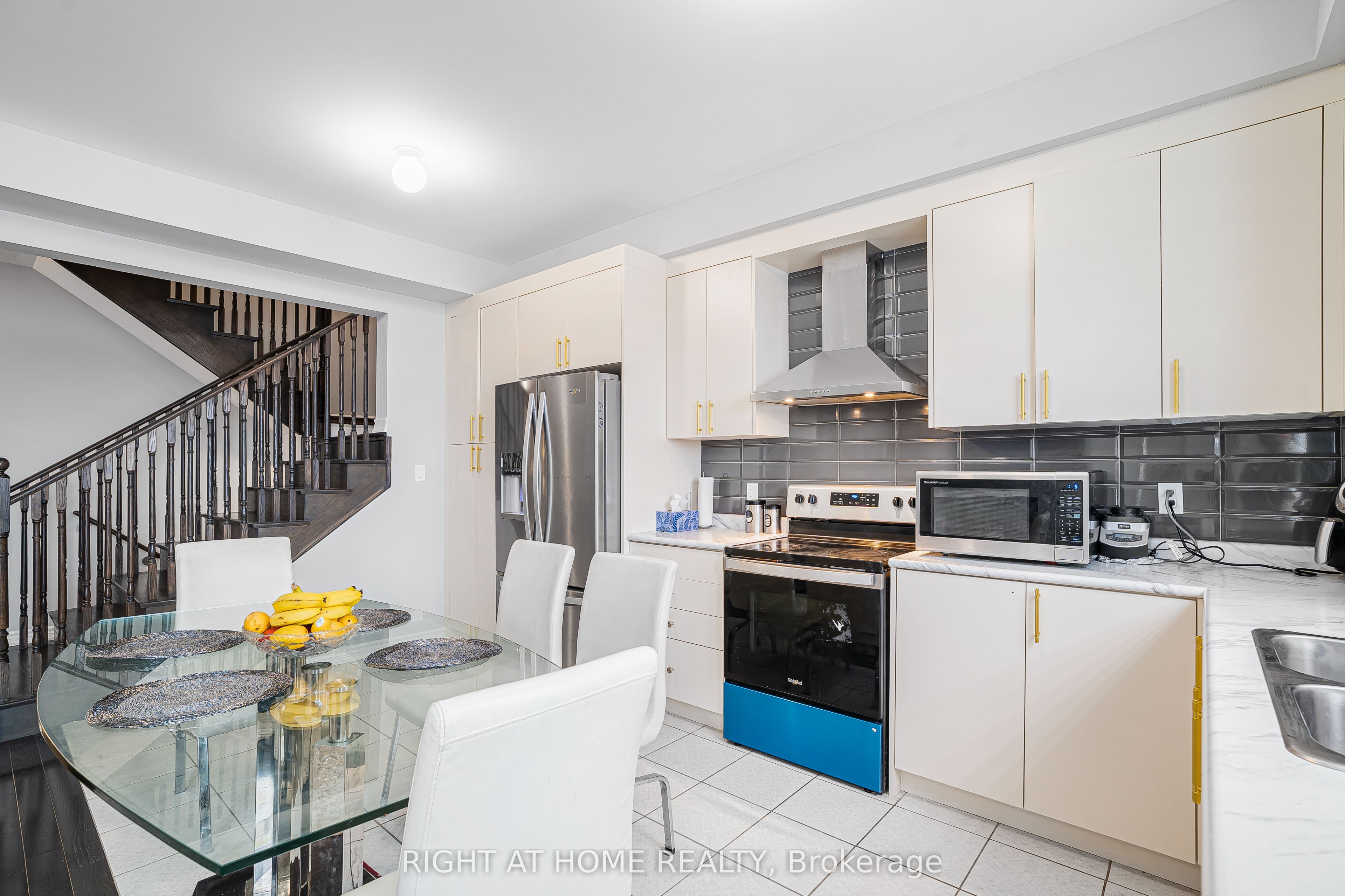 192 Closson Drive Property Photo 18