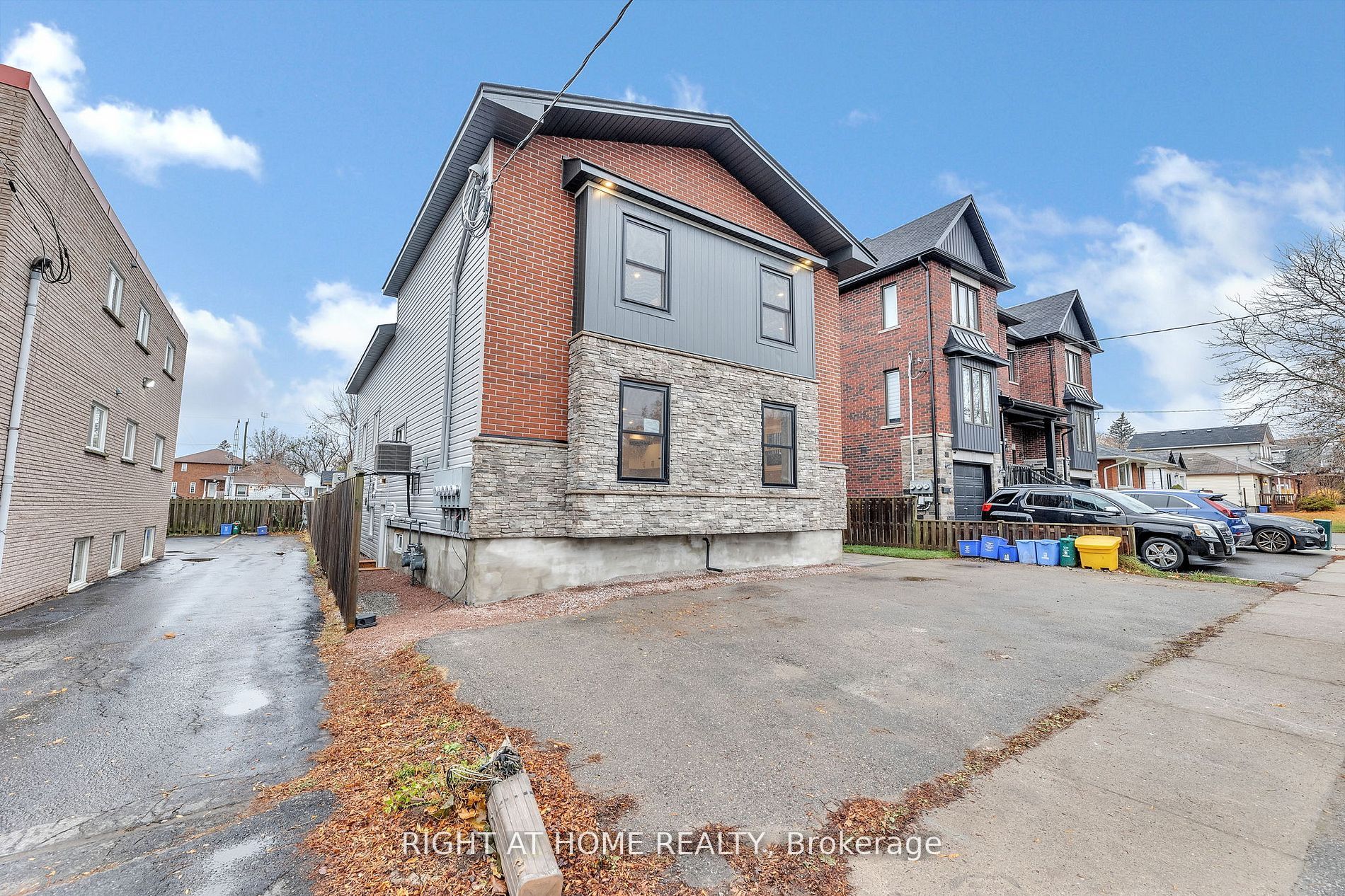 100 Cromwell Ave Property Photo 1