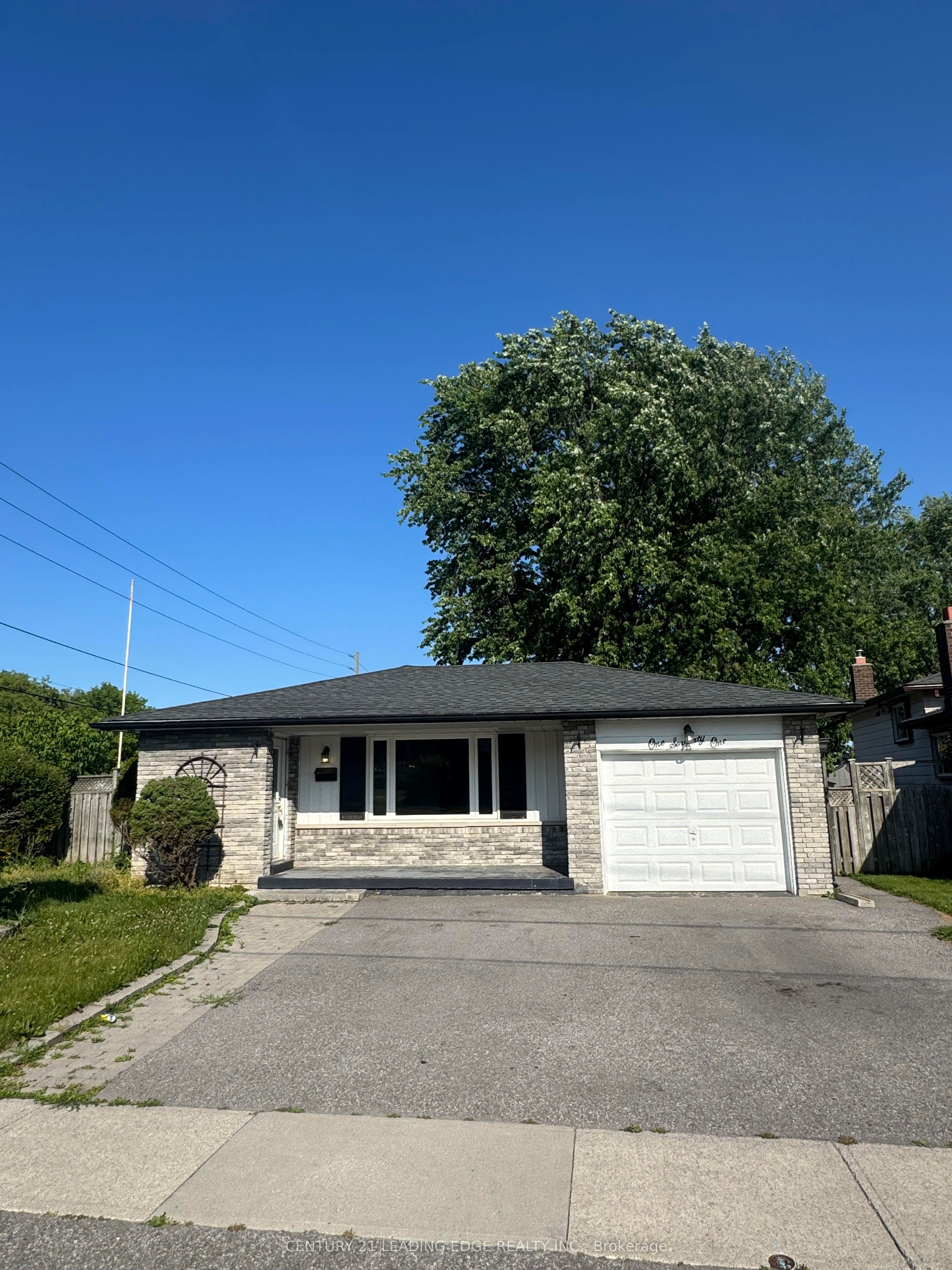 171 Phillip Murray Ave Property Photo 1