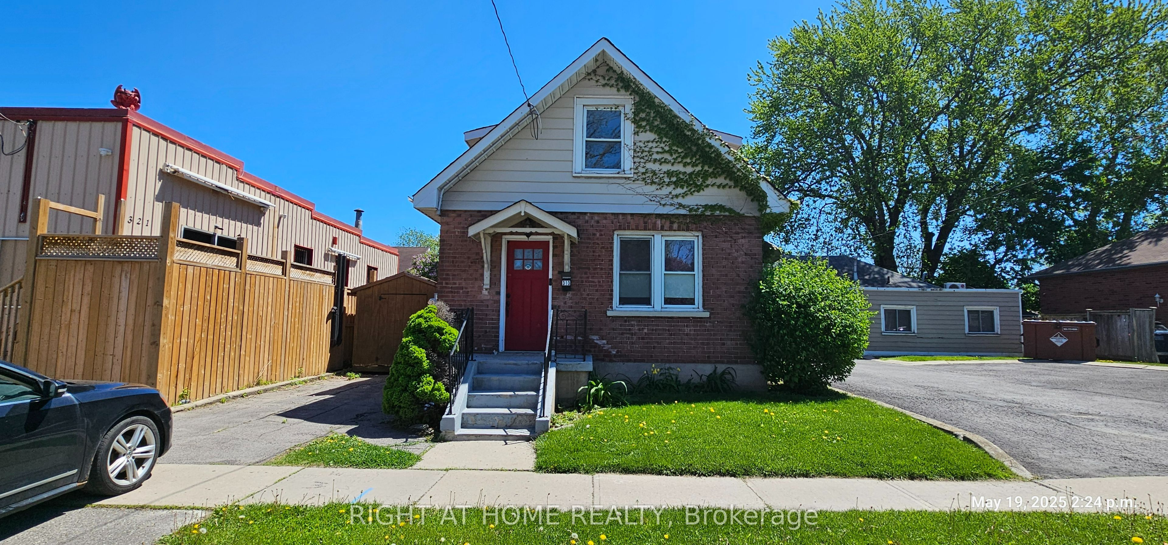 313 Olive Ave Property Photo 1
