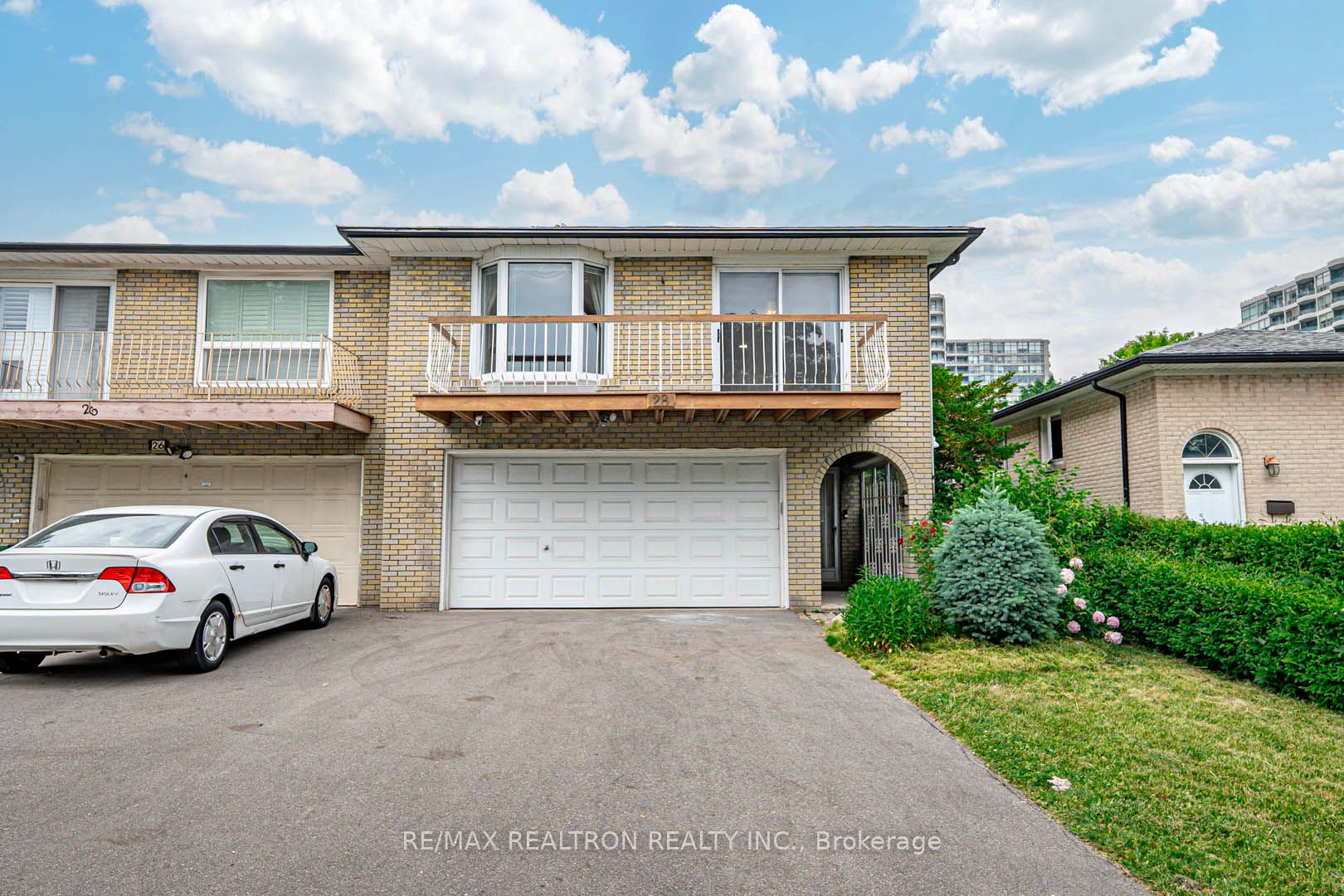 28 Invergordon Avenue Property Photo 1