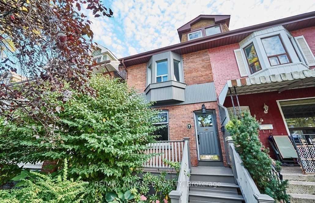 7 Strathmore Boulevard Property Photo 1