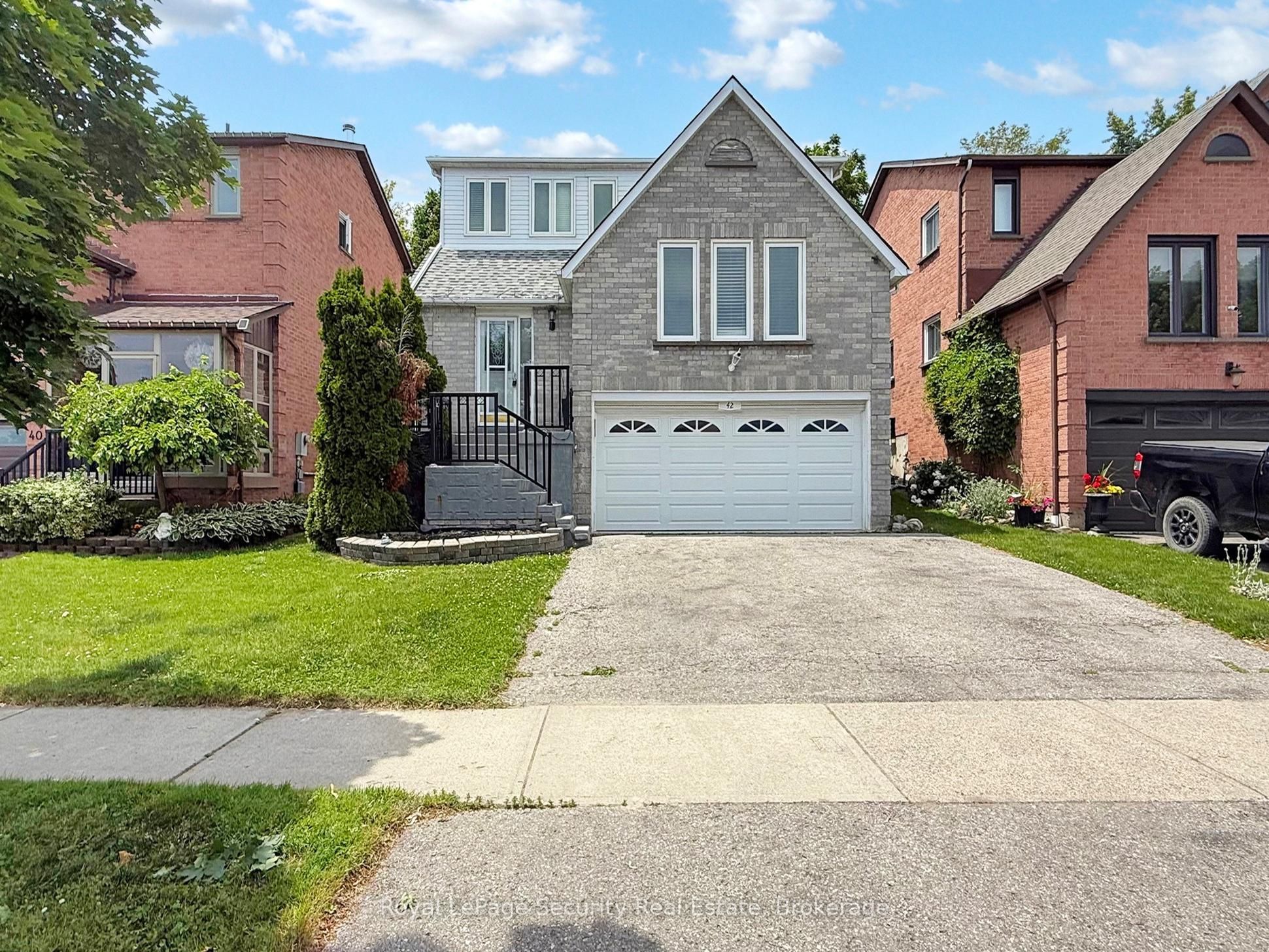 42 Gardiner Drive Property Photo 1