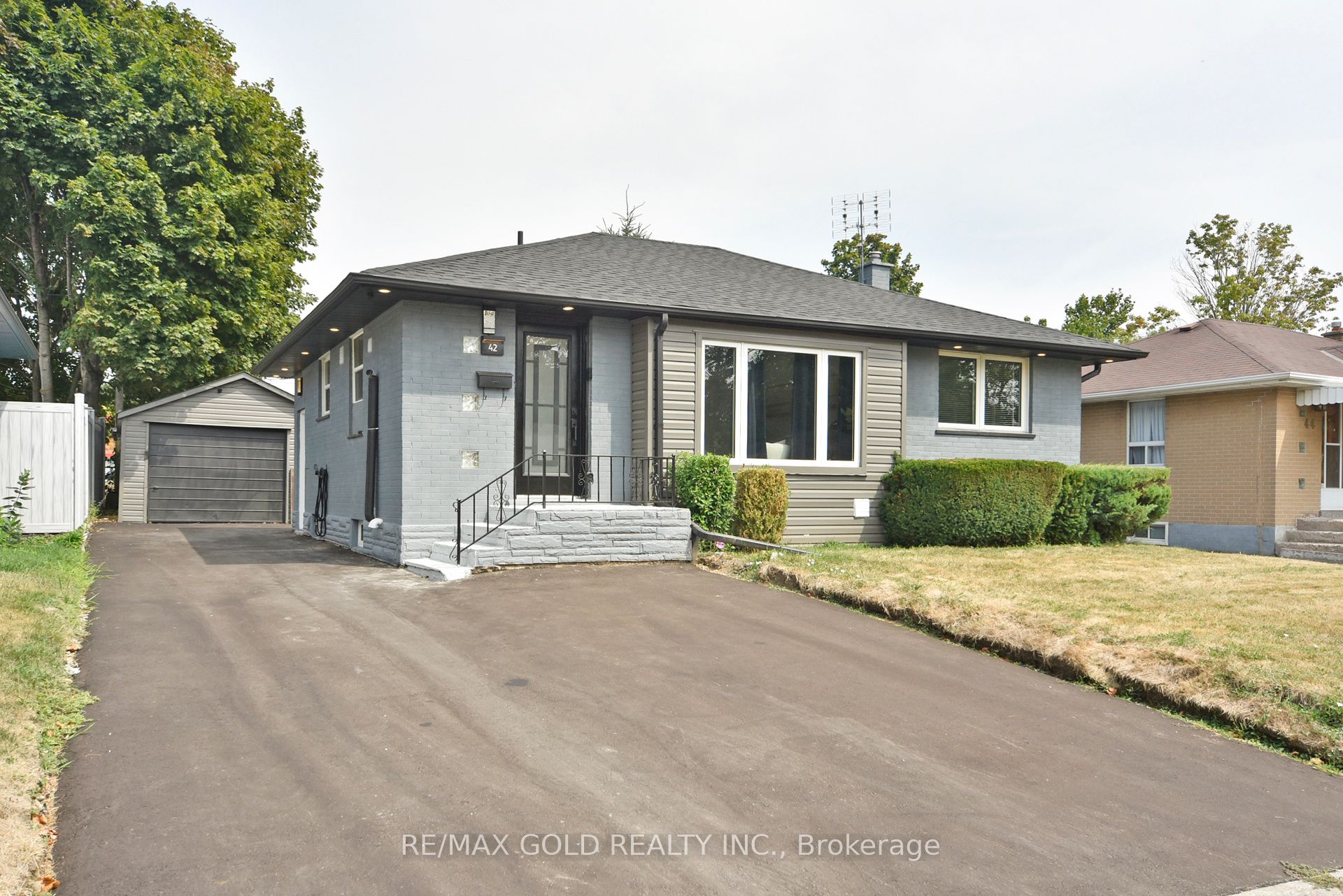 42 Rideout Street Property Photo