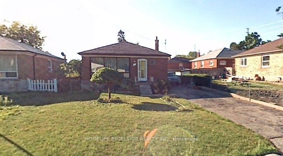 3 Strode Drive Main Upper Property Photo 1