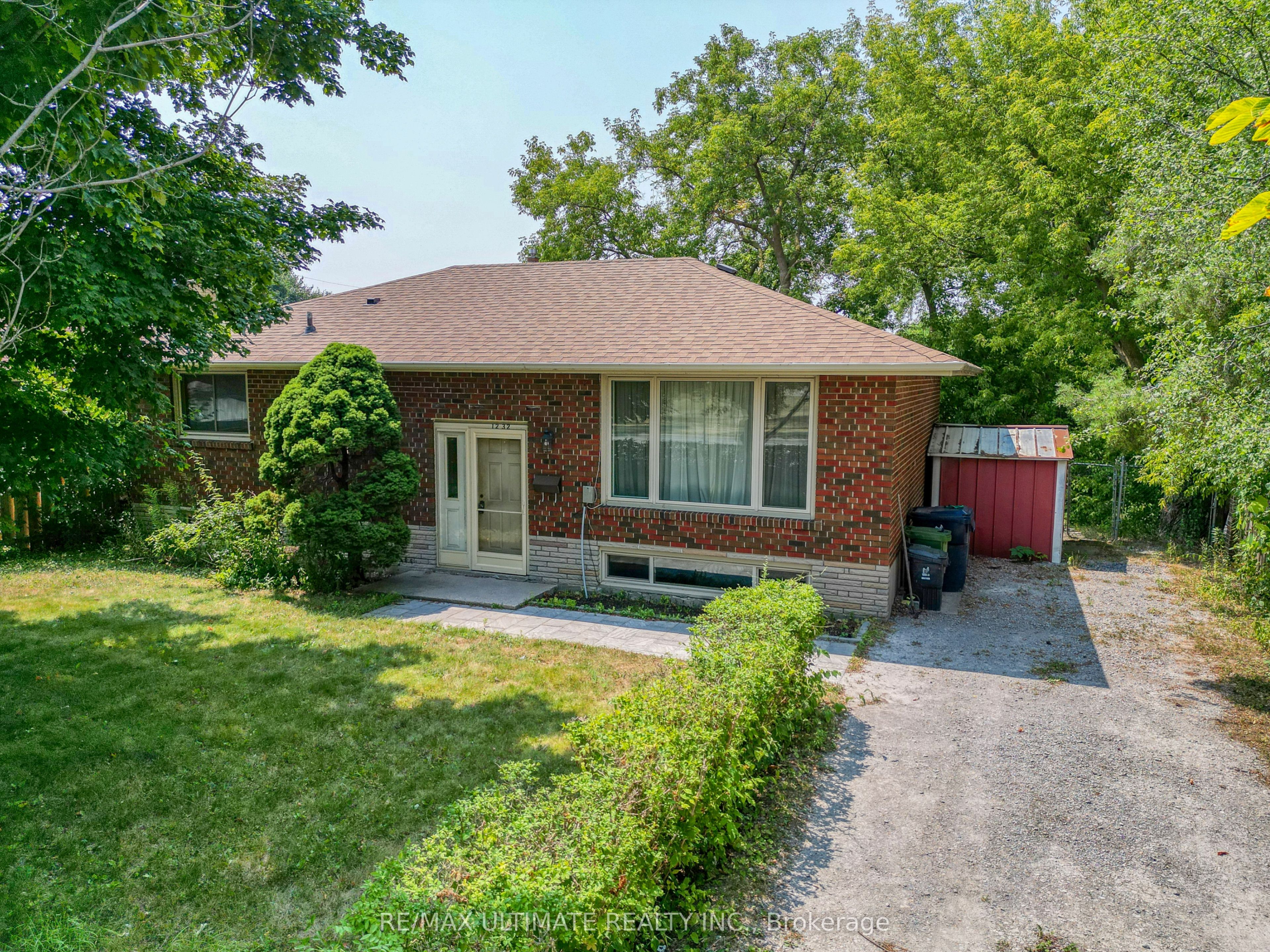 1232 Brimley Road Property Photo 1