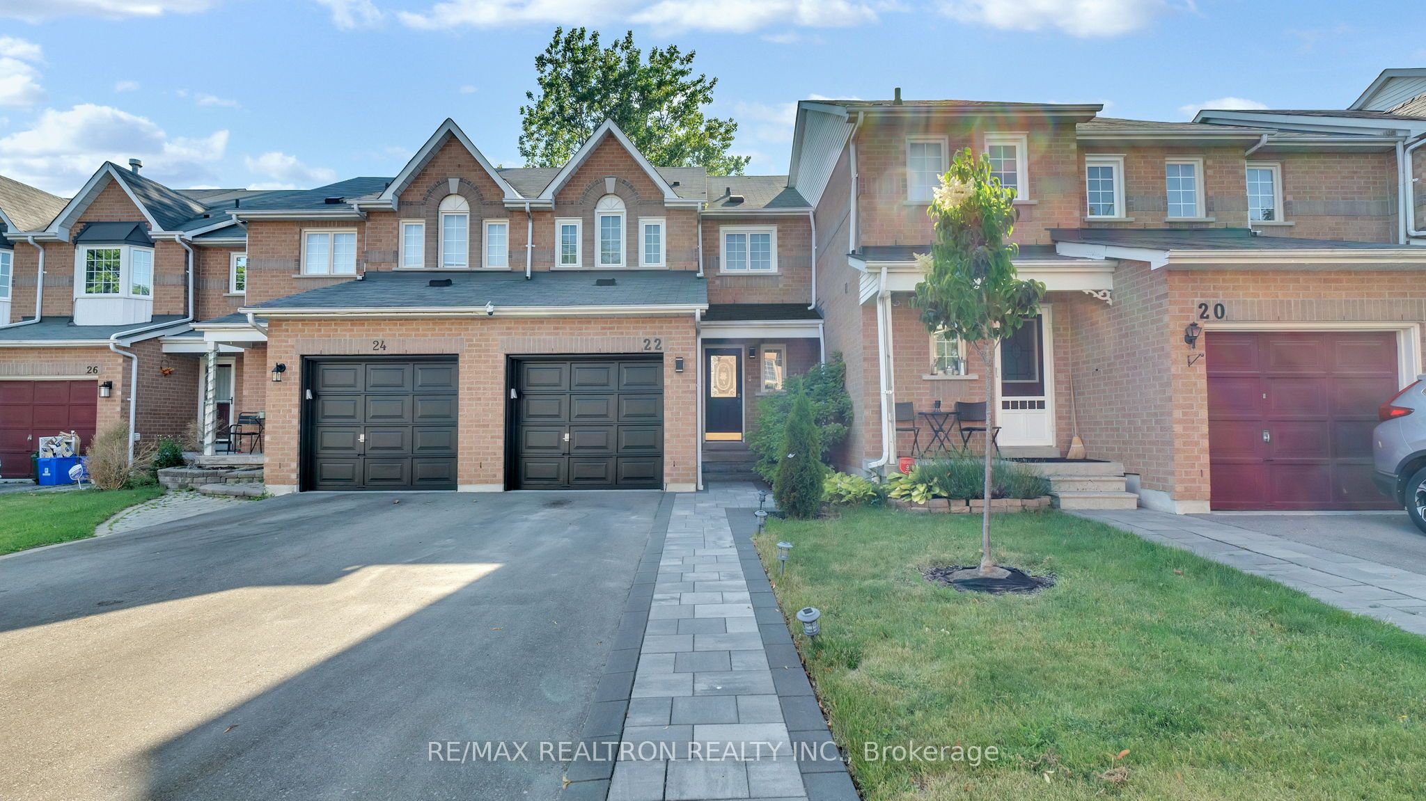 22 Macintyre Ln Property Photo 1