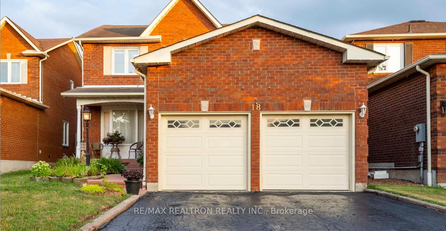 18 Turriff Cres Property Photo 1