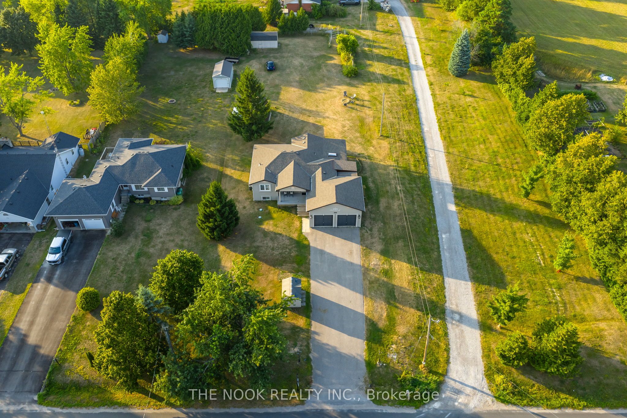 2943 Pine Point Road Property Photo 1