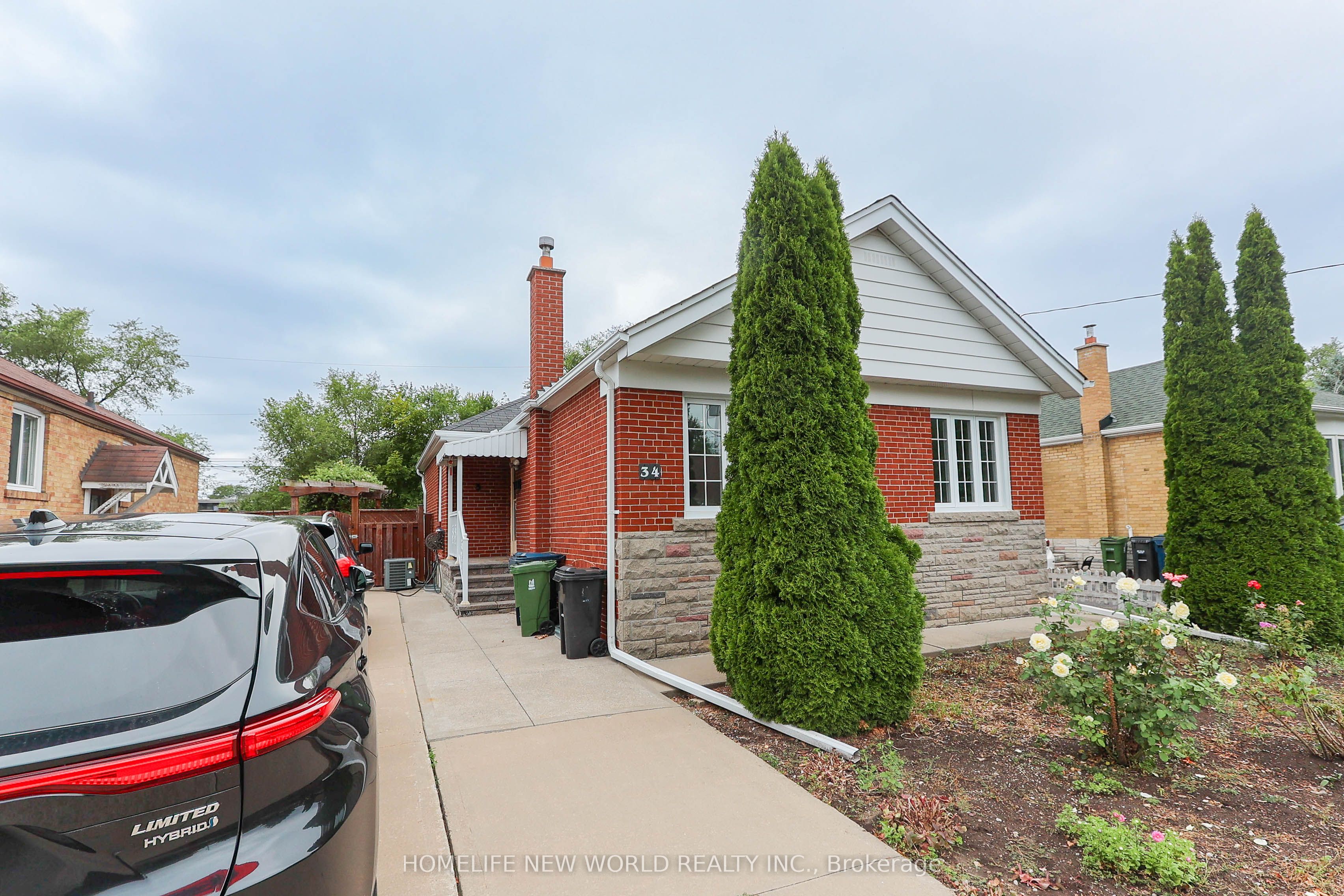 34 Greylawn Crescent Property Photo 4