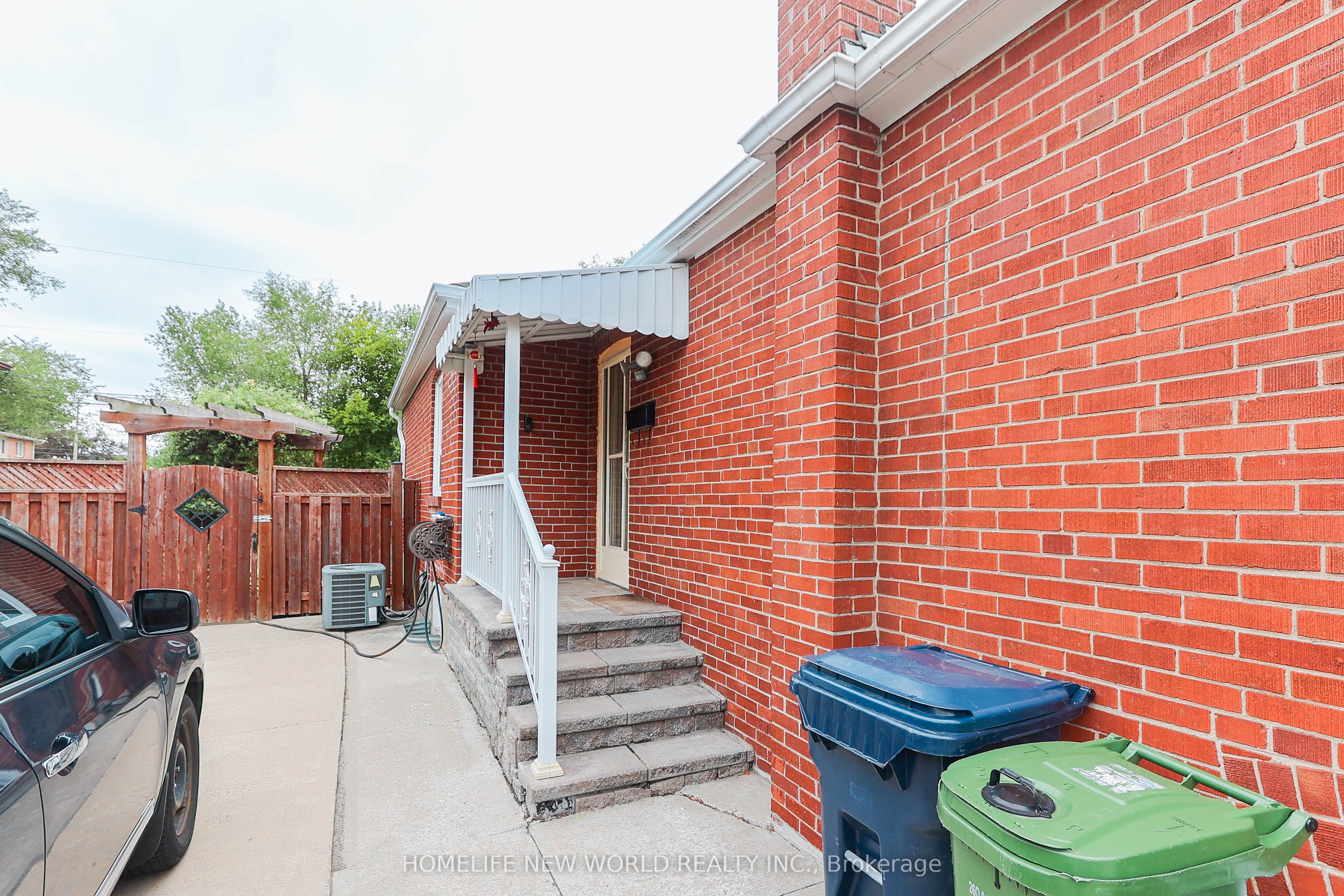 34 Greylawn Crescent Property Photo 5