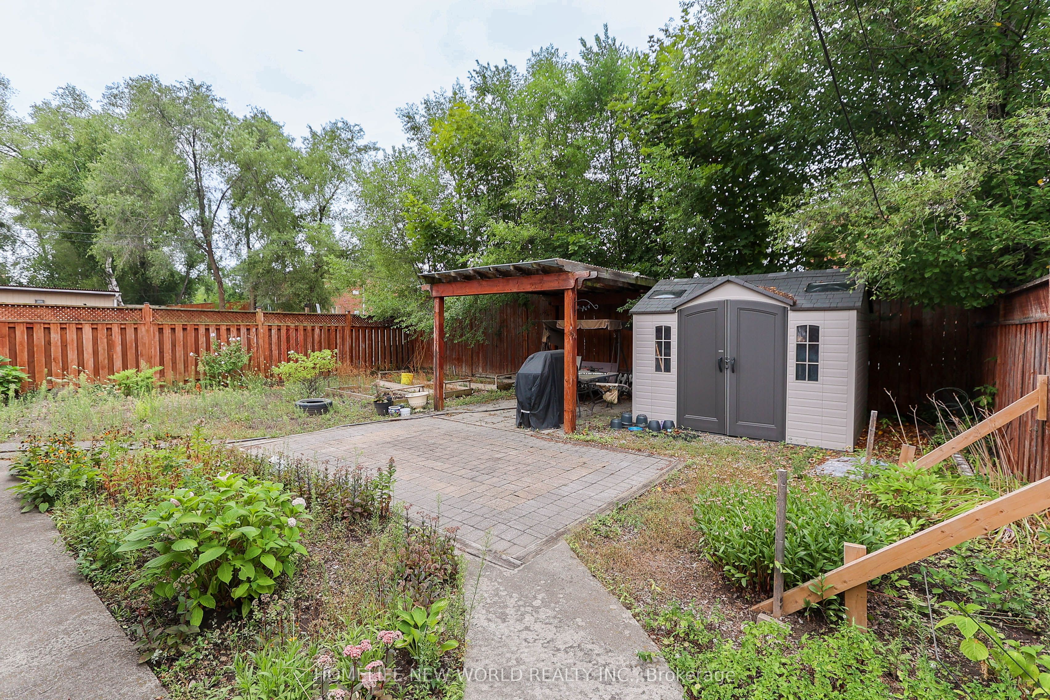 34 Greylawn Crescent Property Photo 8