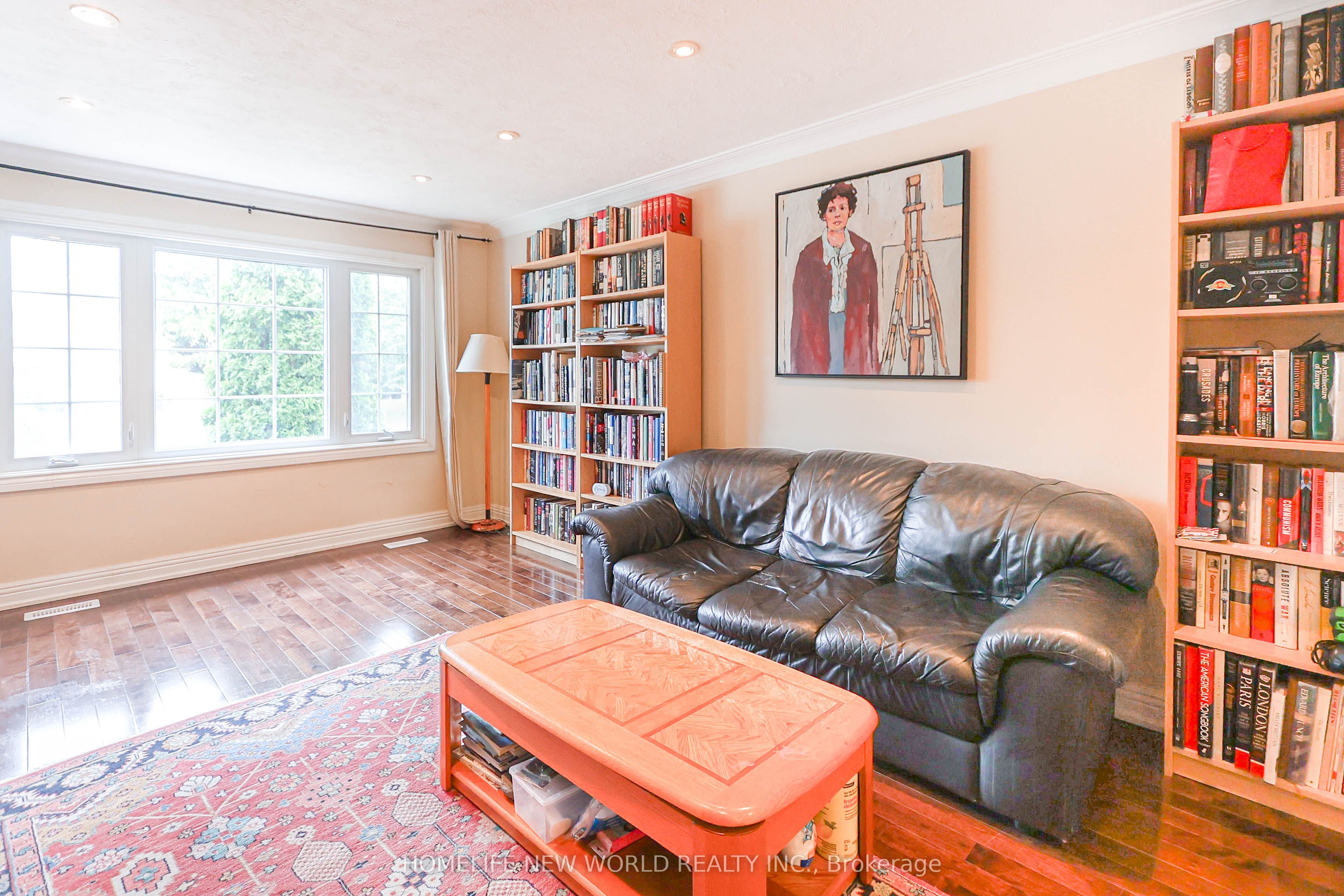 34 Greylawn Crescent Property Photo 12