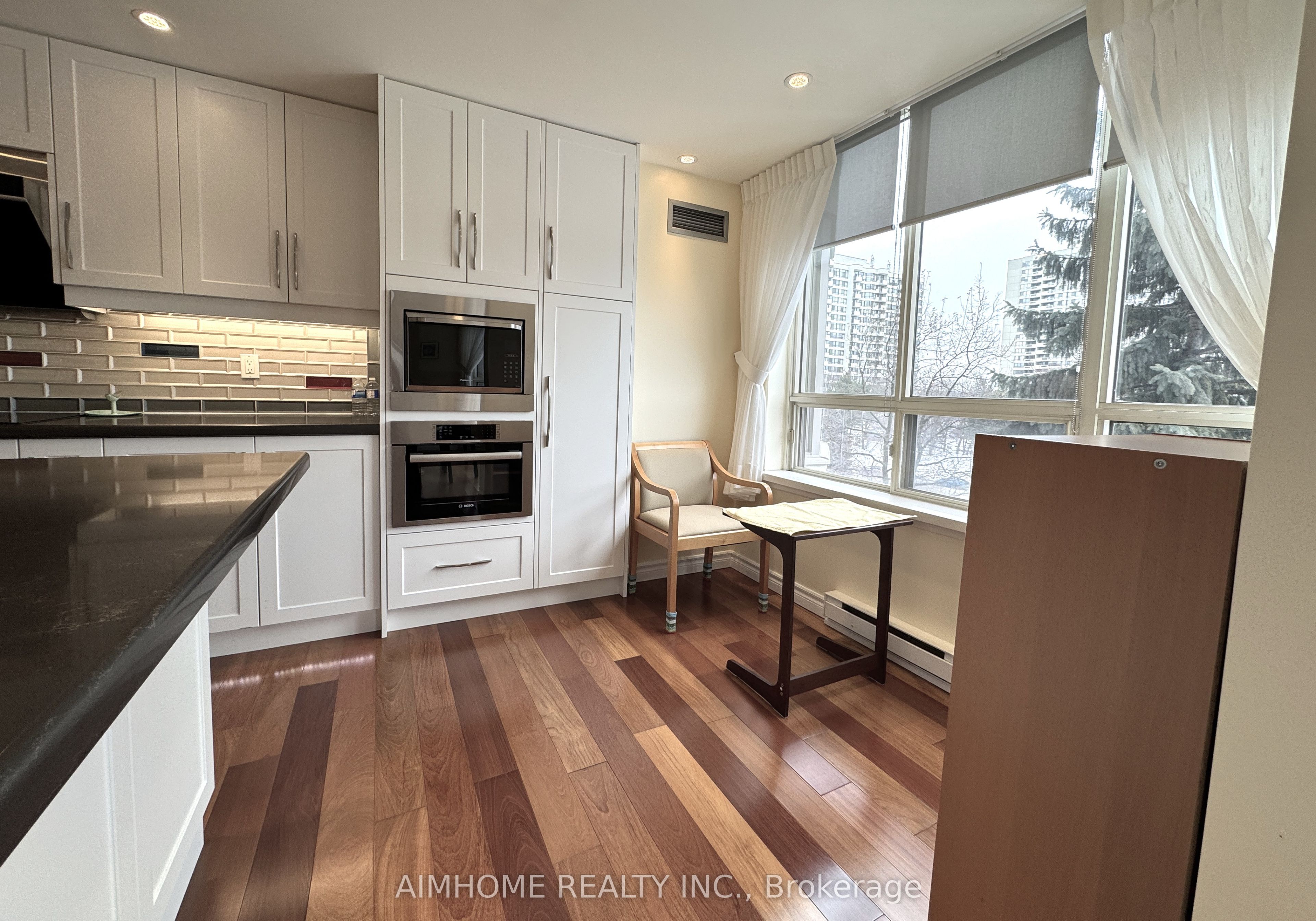 175 Bamburgh Circle 404 Property Photo 10