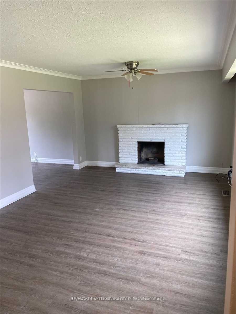 240 Markham Road Main Property Photo 2